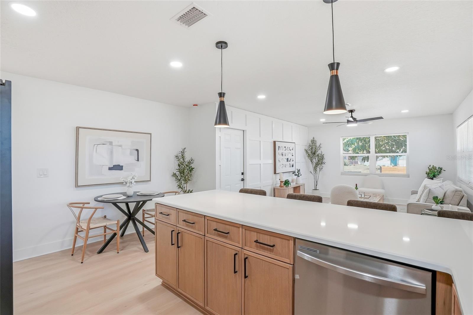 Image 11 of 38 For 1339 35th Street N