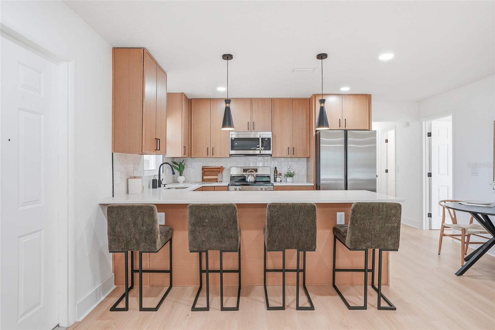 Image 5 of 38 For 1339 35th Street N