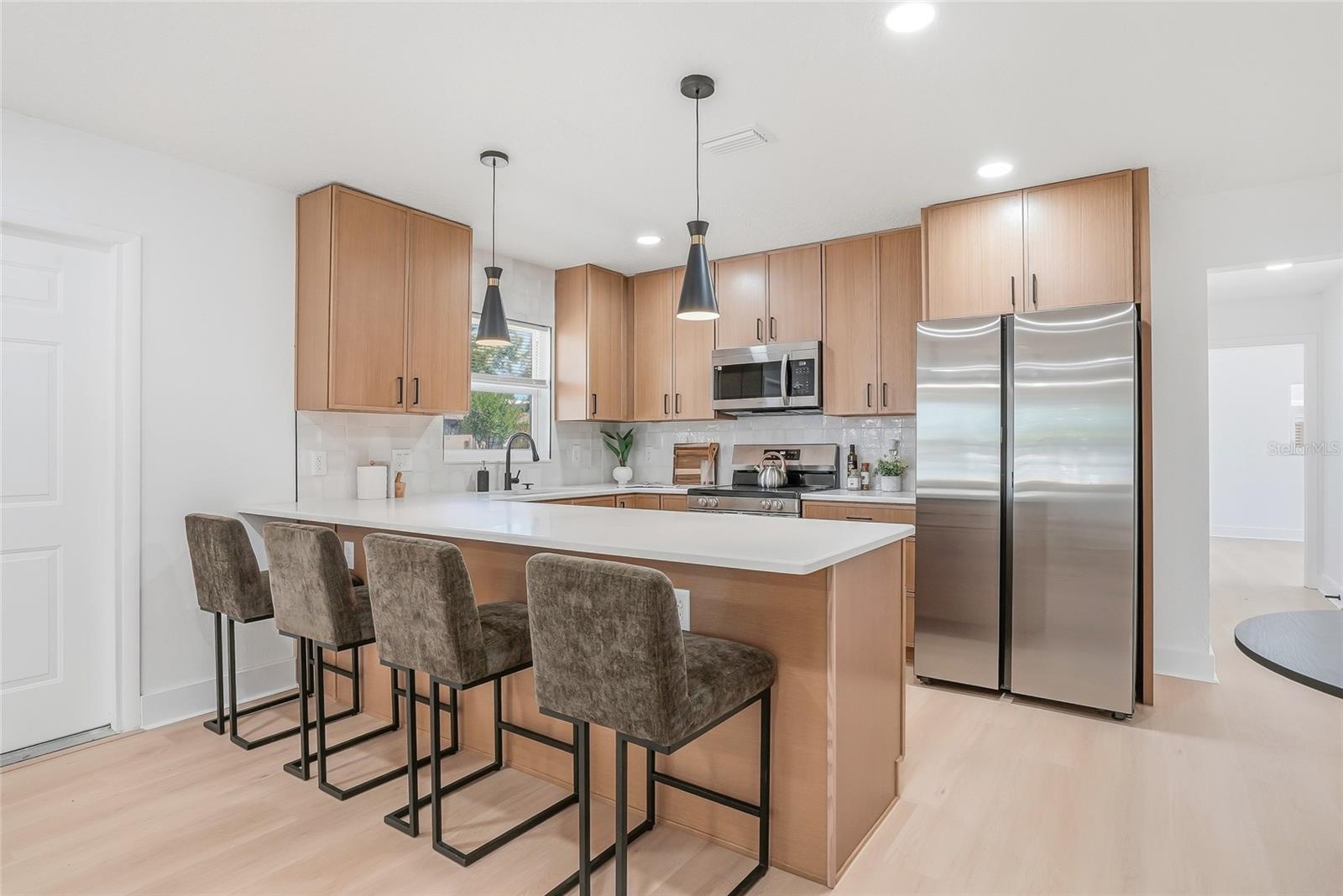 Image 6 of 38 For 1339 35th Street N