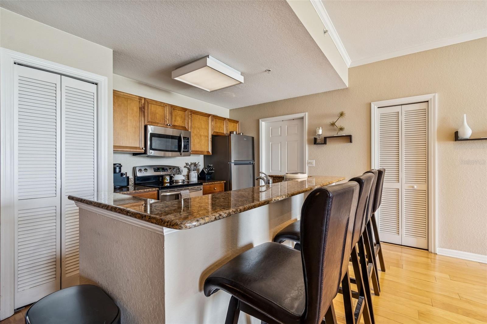 Image 13 of 77 For 700 Harbour Island Boulevard 411