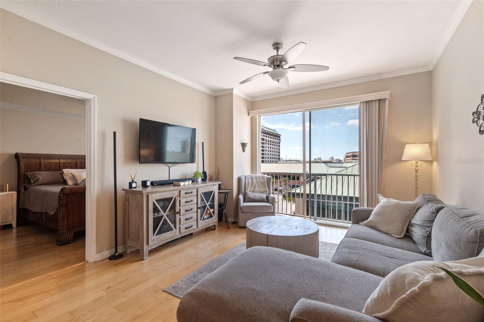 Image 23 of 77 For 700 Harbour Island Boulevard 411