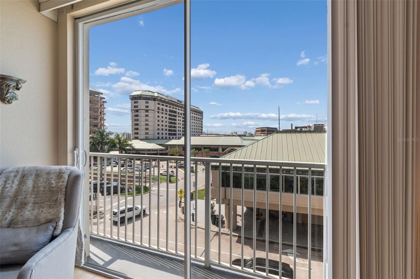 Image 25 of 77 For 700 Harbour Island Boulevard 411