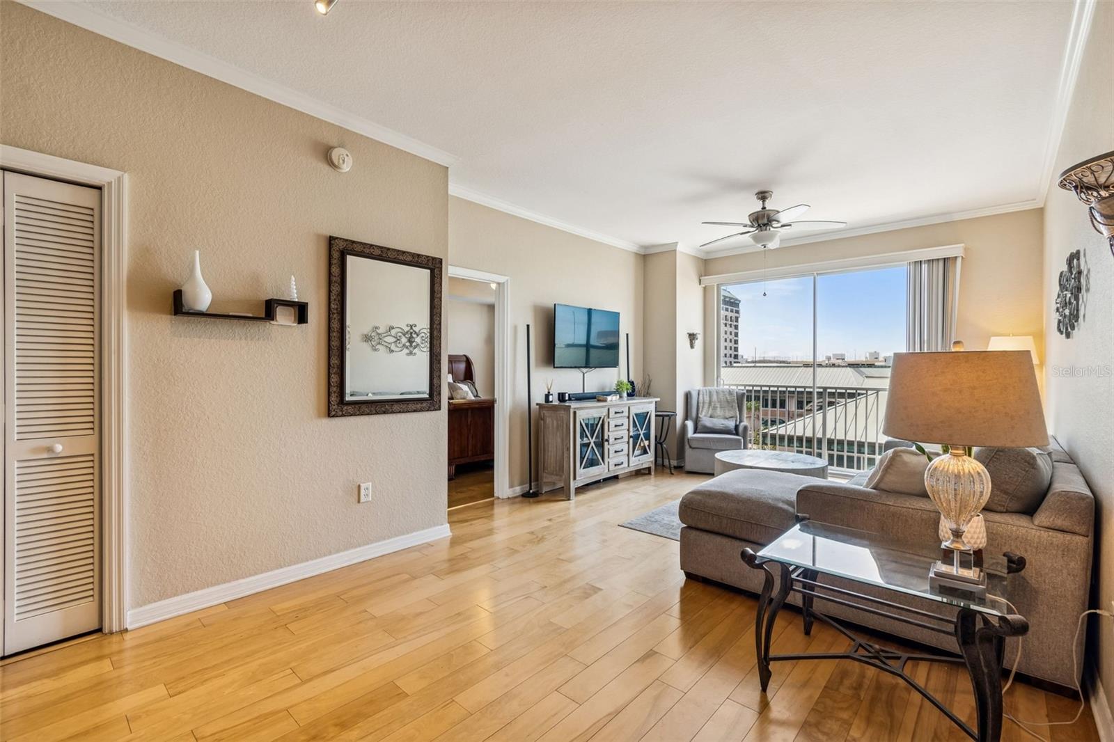 Image 3 of 77 For 700 Harbour Island Boulevard 411