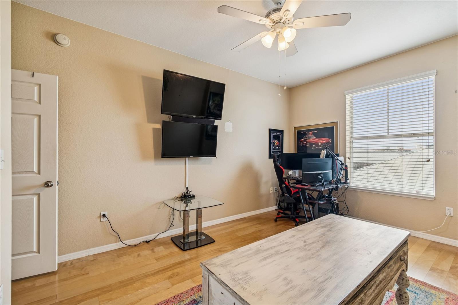 Image 32 of 77 For 700 Harbour Island Boulevard 411