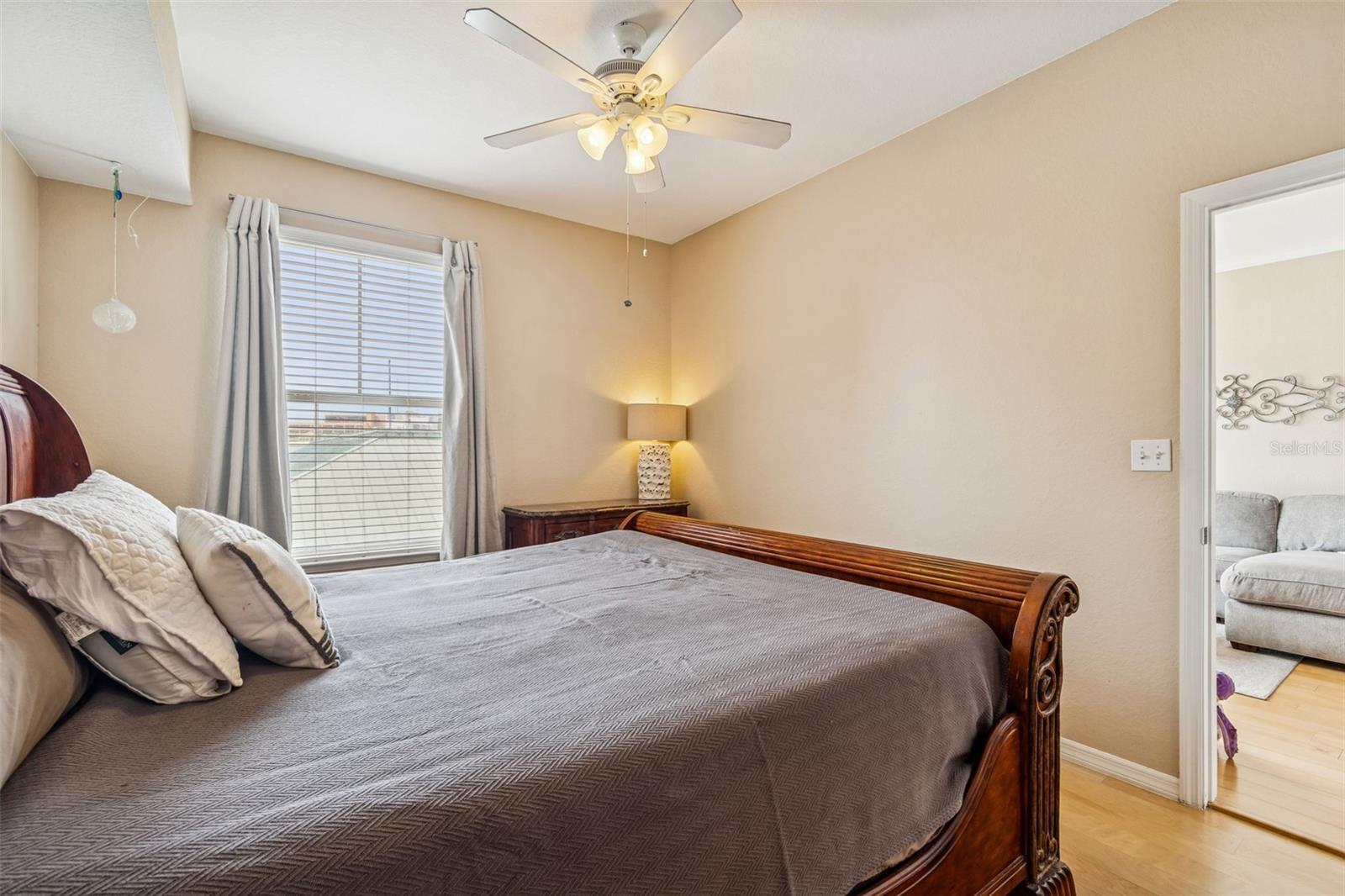 Image 35 of 77 For 700 Harbour Island Boulevard 411