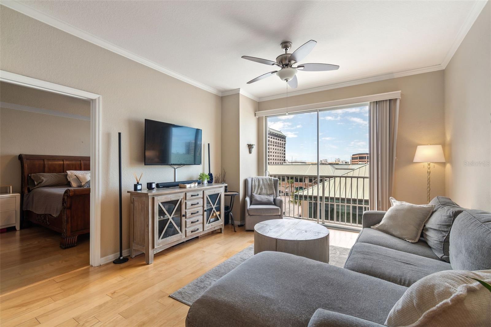 Image 6 of 77 For 700 Harbour Island Boulevard 411