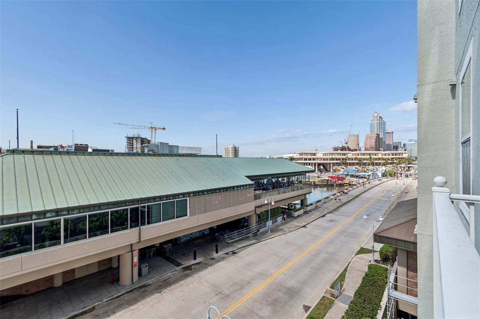 Image 69 of 77 For 700 Harbour Island Boulevard 411