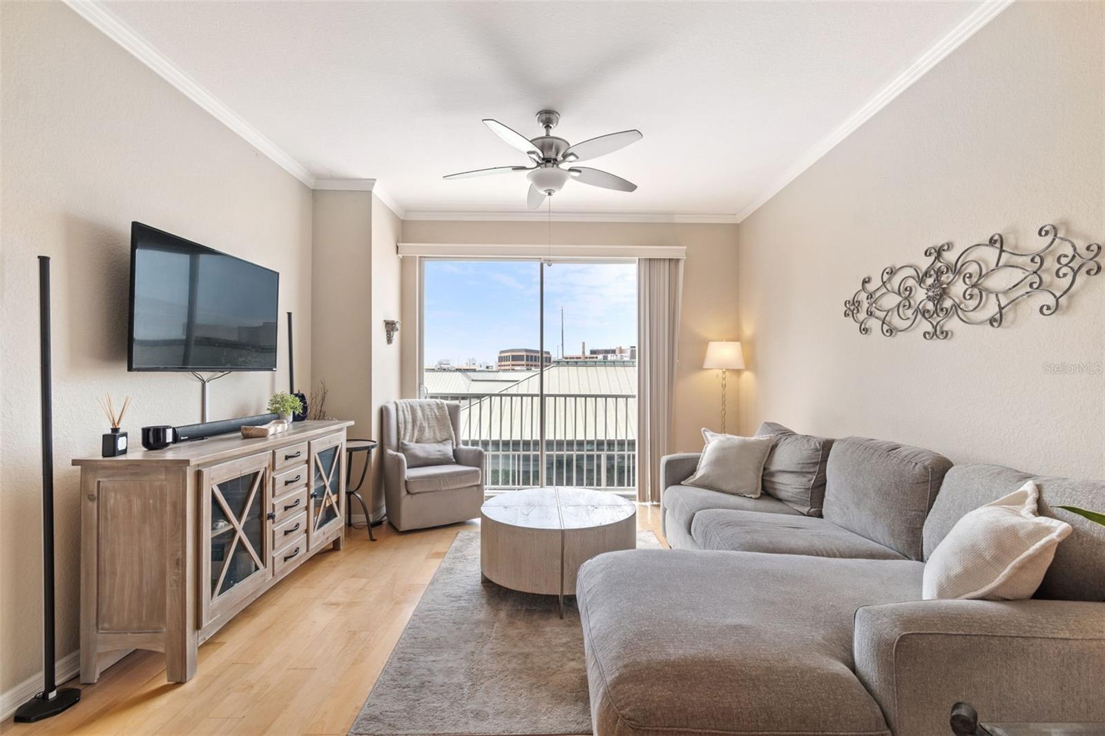 Image 7 of 77 For 700 Harbour Island Boulevard 411