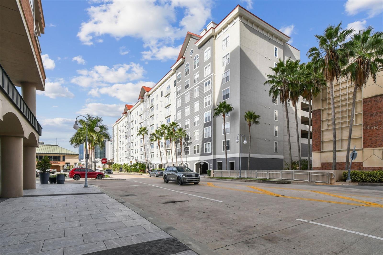 Image 70 of 77 For 700 Harbour Island Boulevard 411