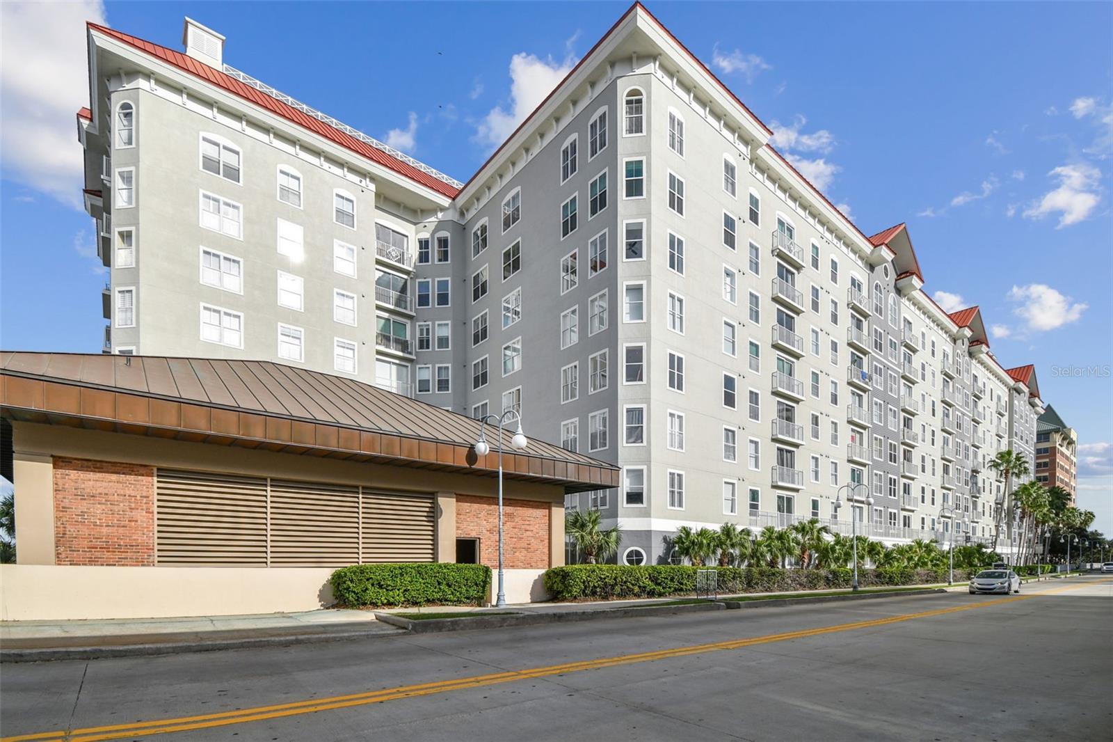 Image 71 of 77 For 700 Harbour Island Boulevard 411