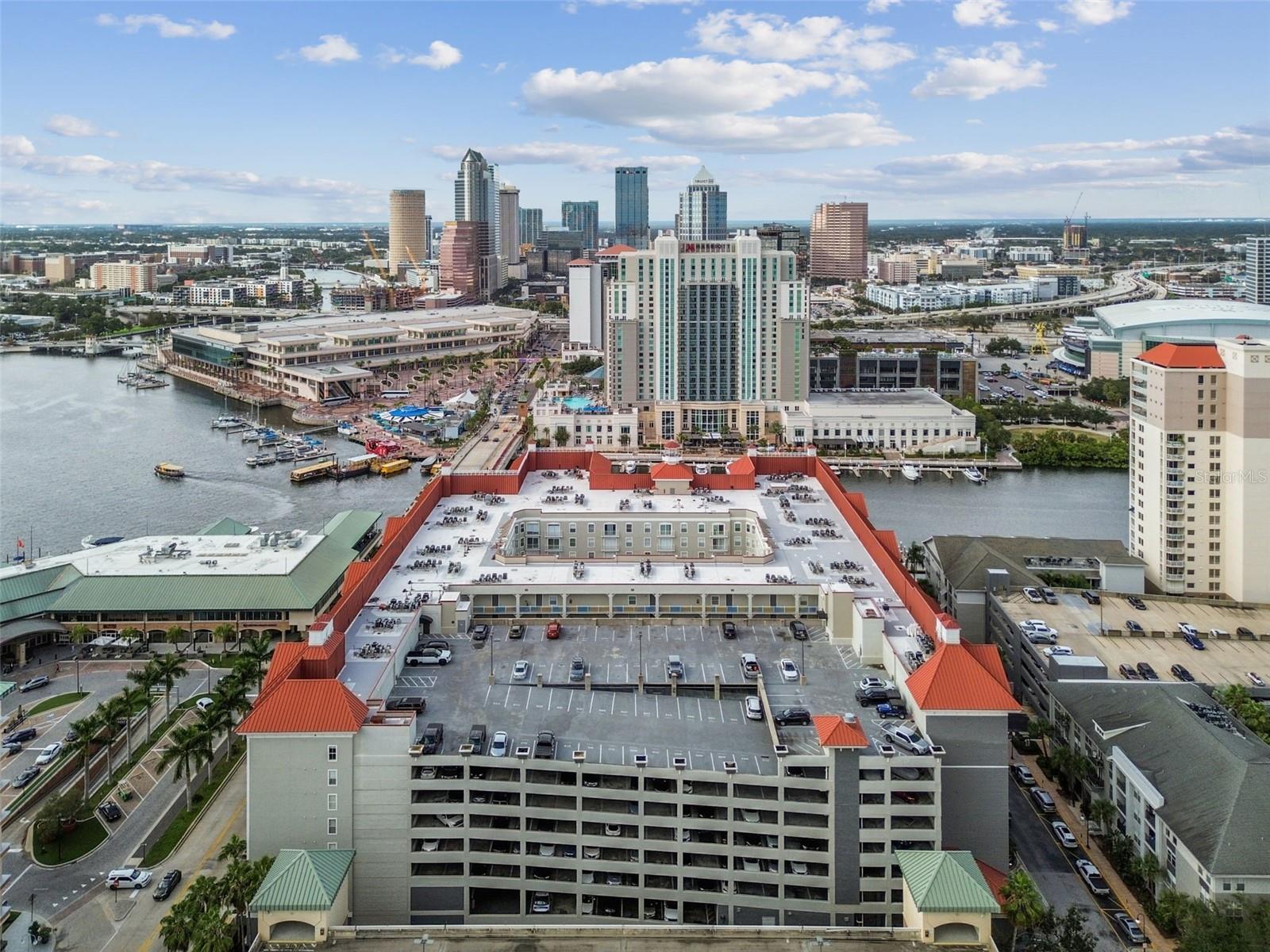 Image 75 of 77 For 700 Harbour Island Boulevard 411