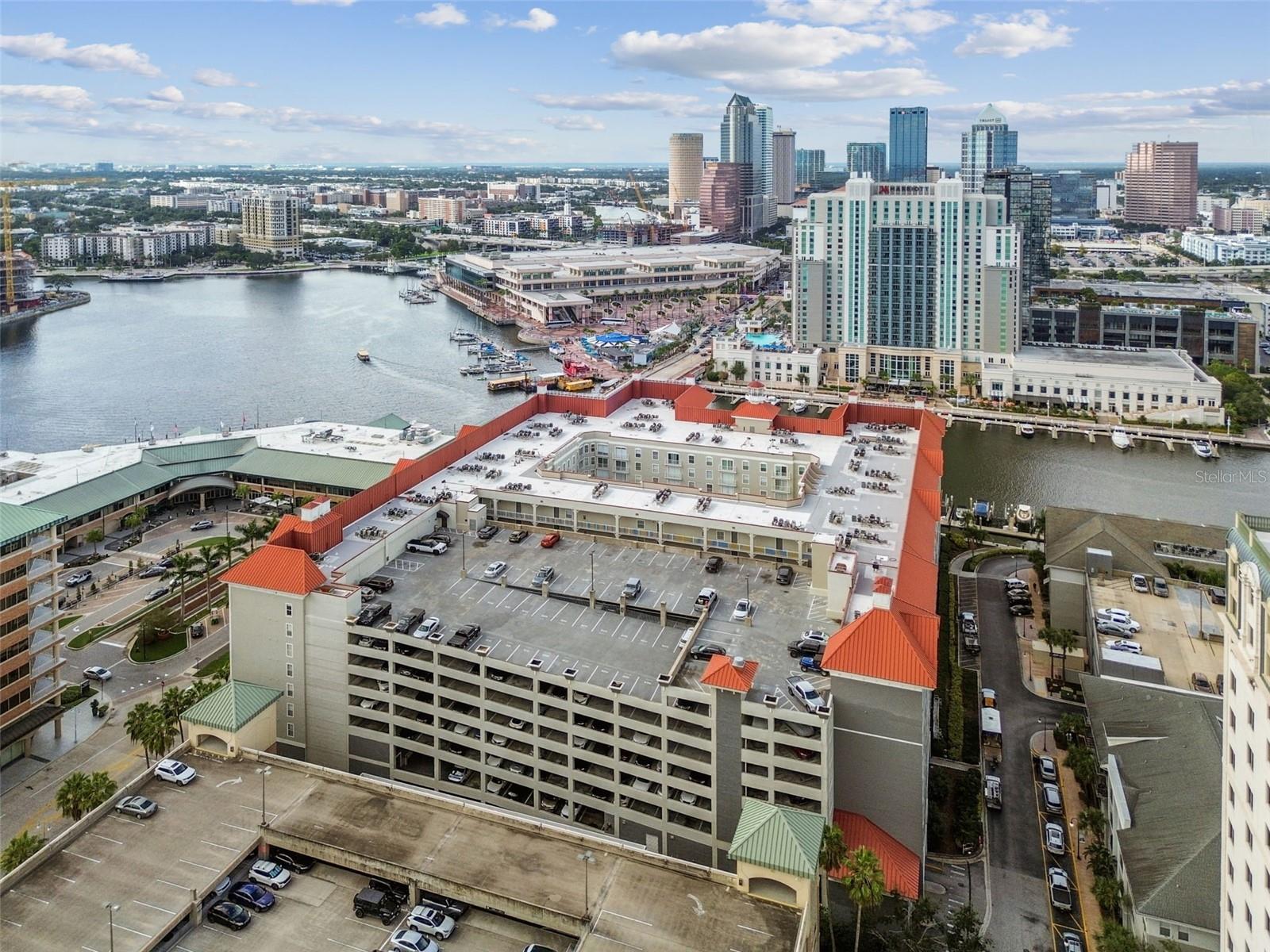 Image 76 of 77 For 700 Harbour Island Boulevard 411