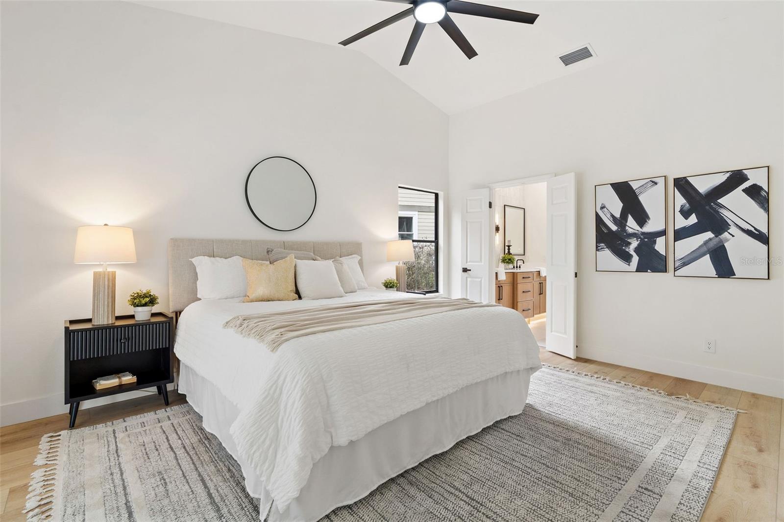 Listing photo id 15 for 346 Carson Lane