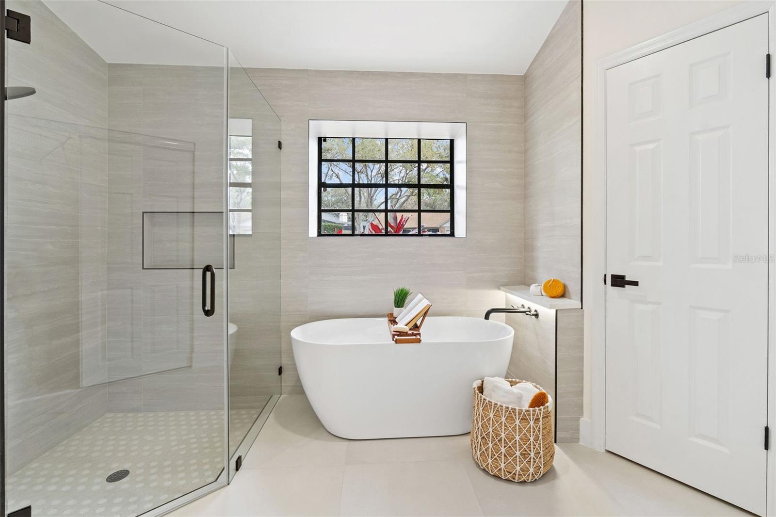 Listing photo id 18 for 346 Carson Lane