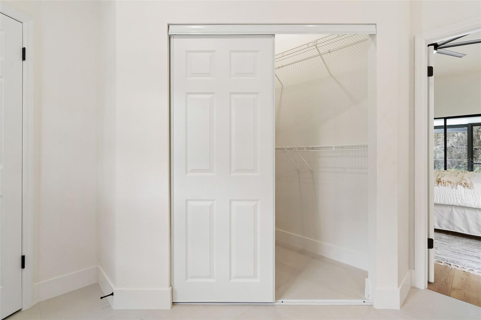 Listing photo id 21 for 346 Carson Lane