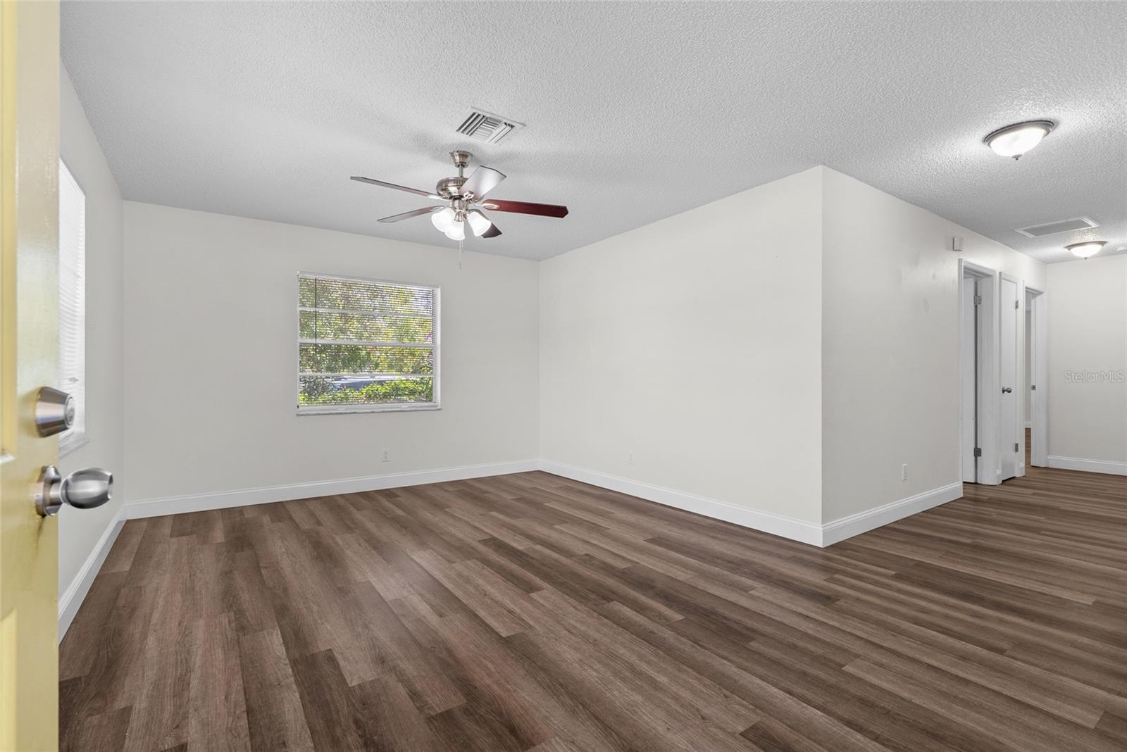 Image 2 of 32 For 4926 Haines Road N