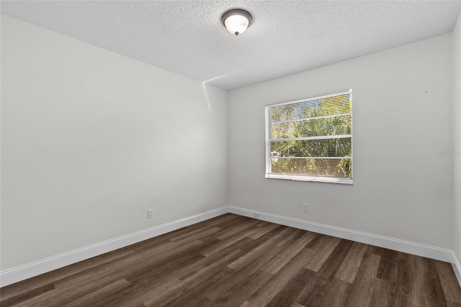 Image 20 of 32 For 4926 Haines Road N