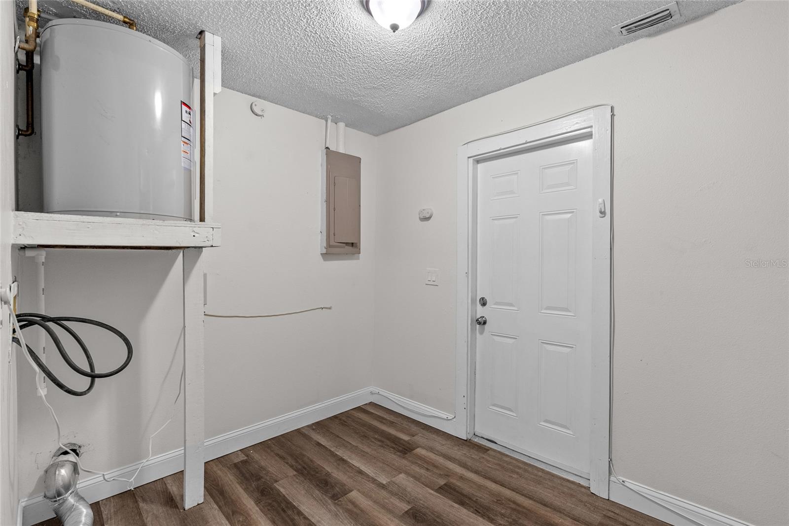 Image 28 of 32 For 4926 Haines Road N