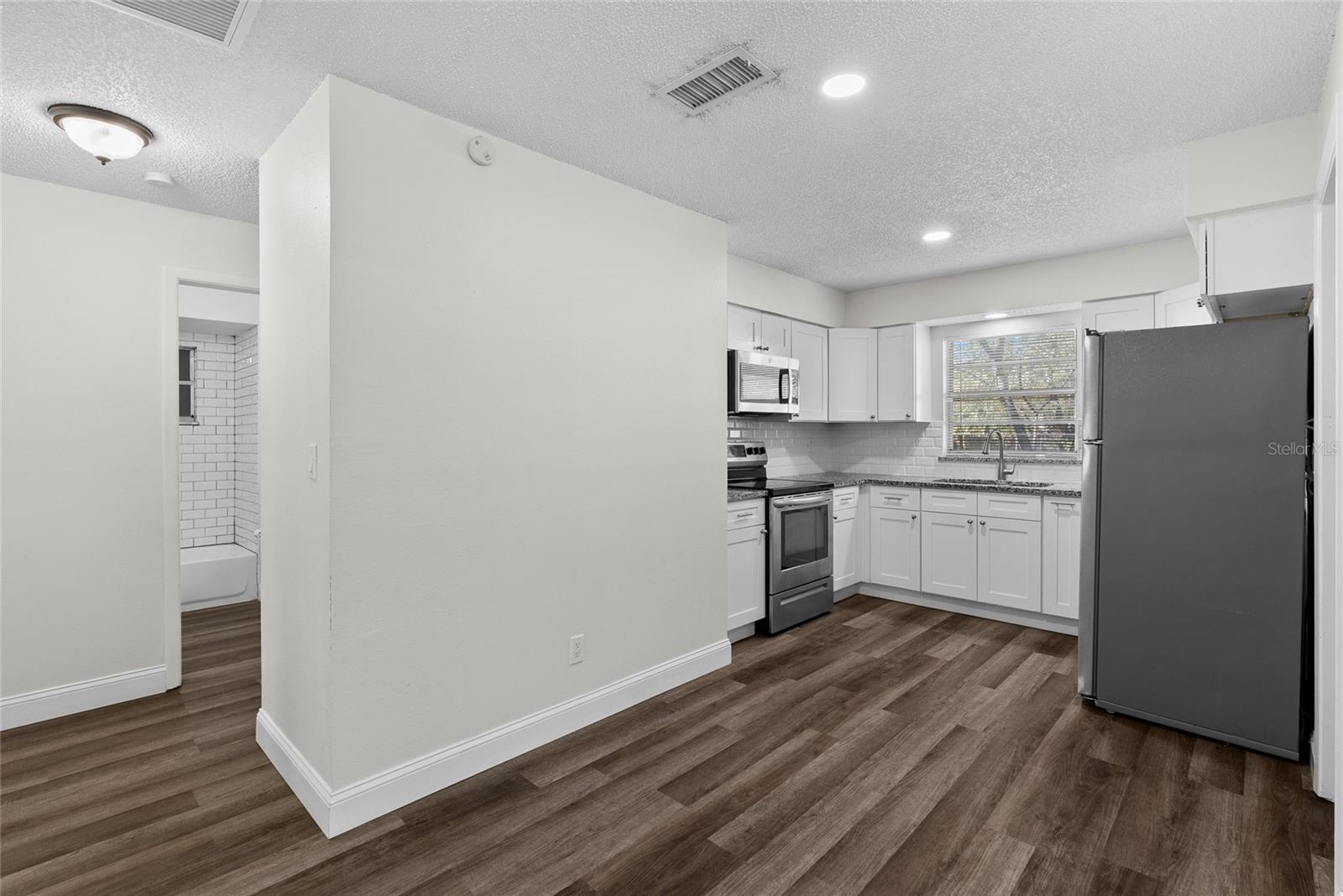 Image 9 of 32 For 4926 Haines Road N