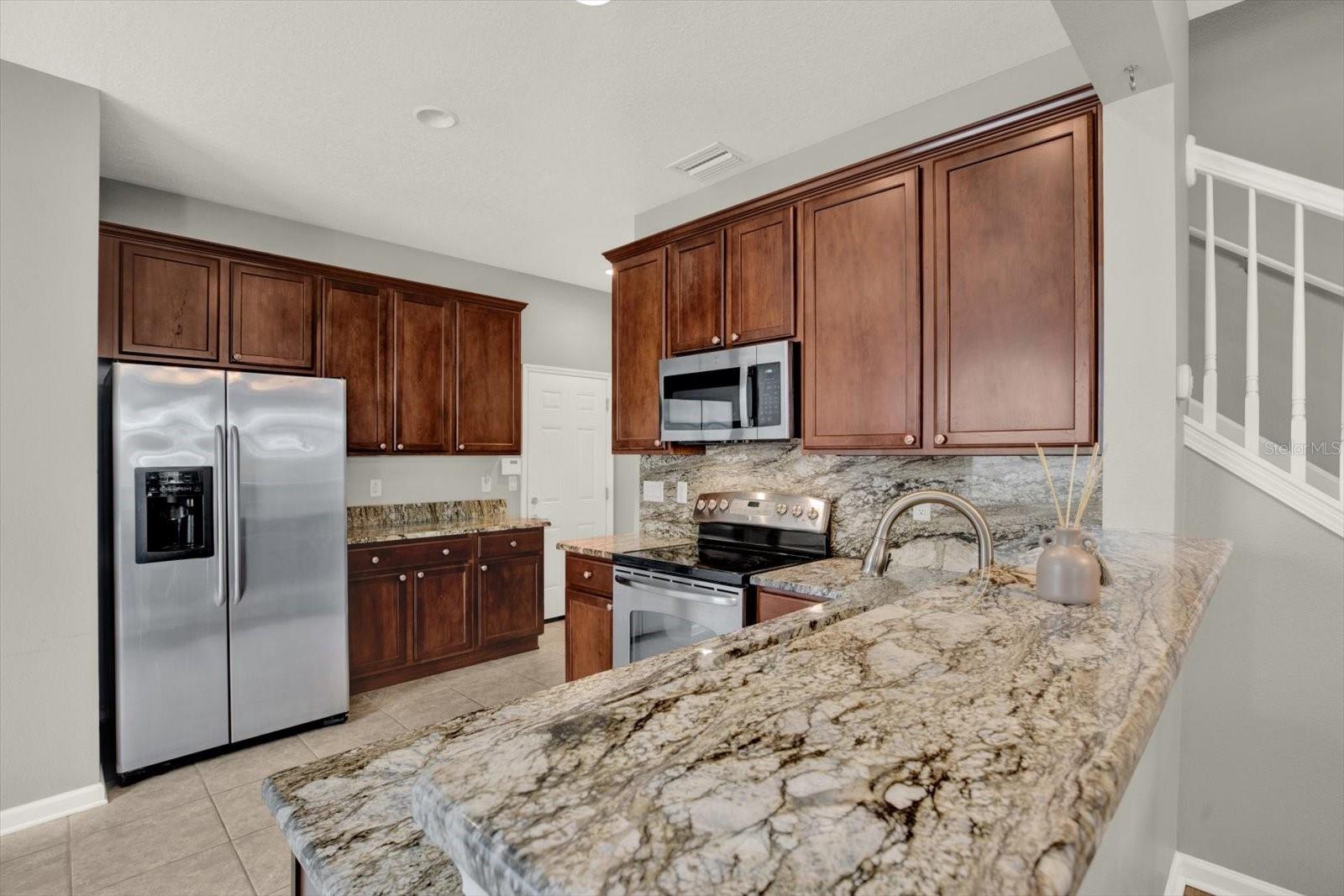 Image 14 of 37 For 10228 Red Currant Court