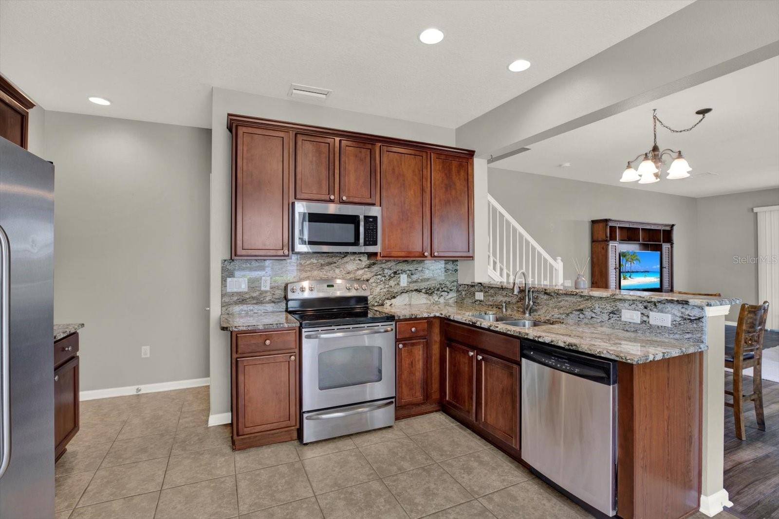 Image 16 of 37 For 10228 Red Currant Court