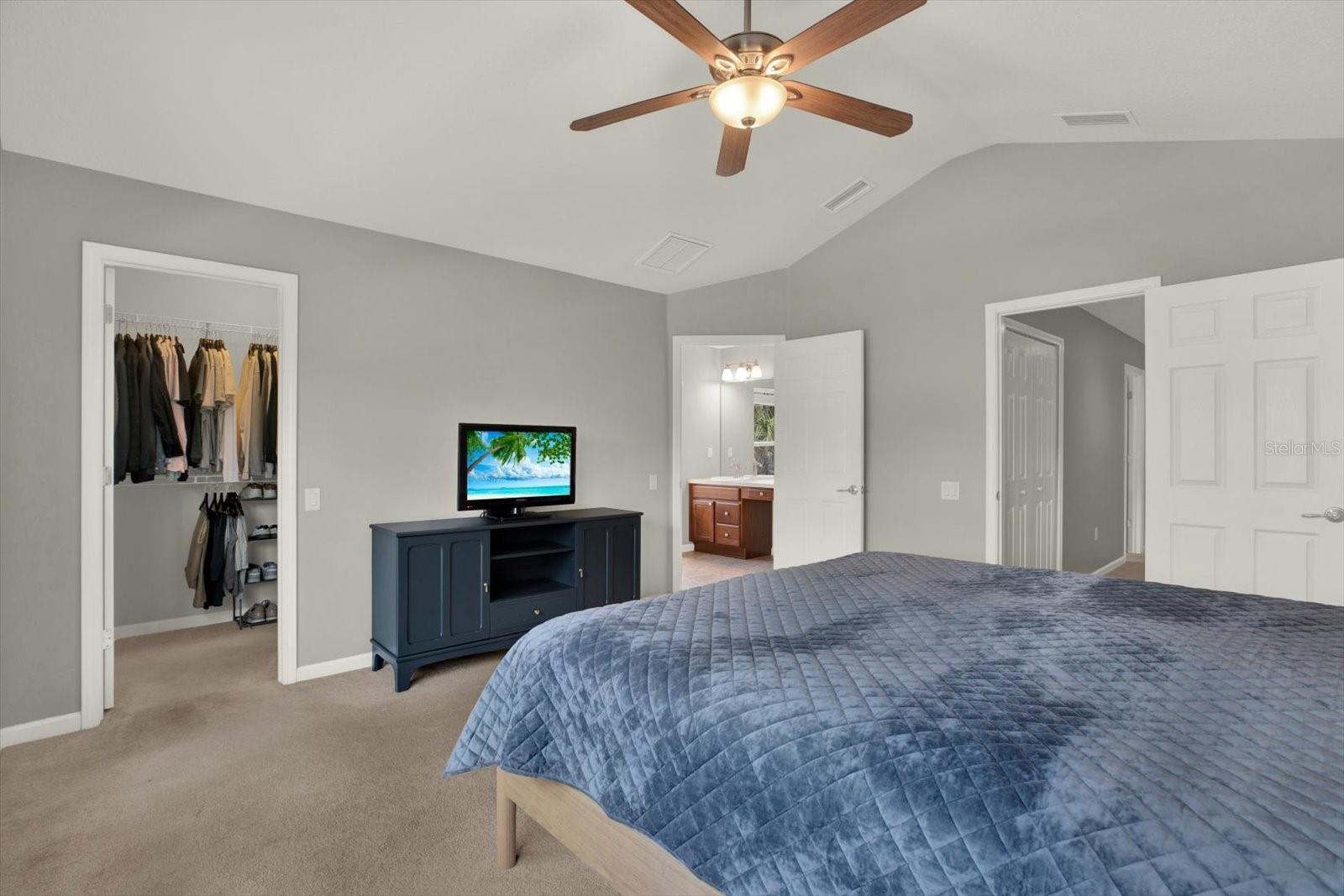 Image 21 of 37 For 10228 Red Currant Court