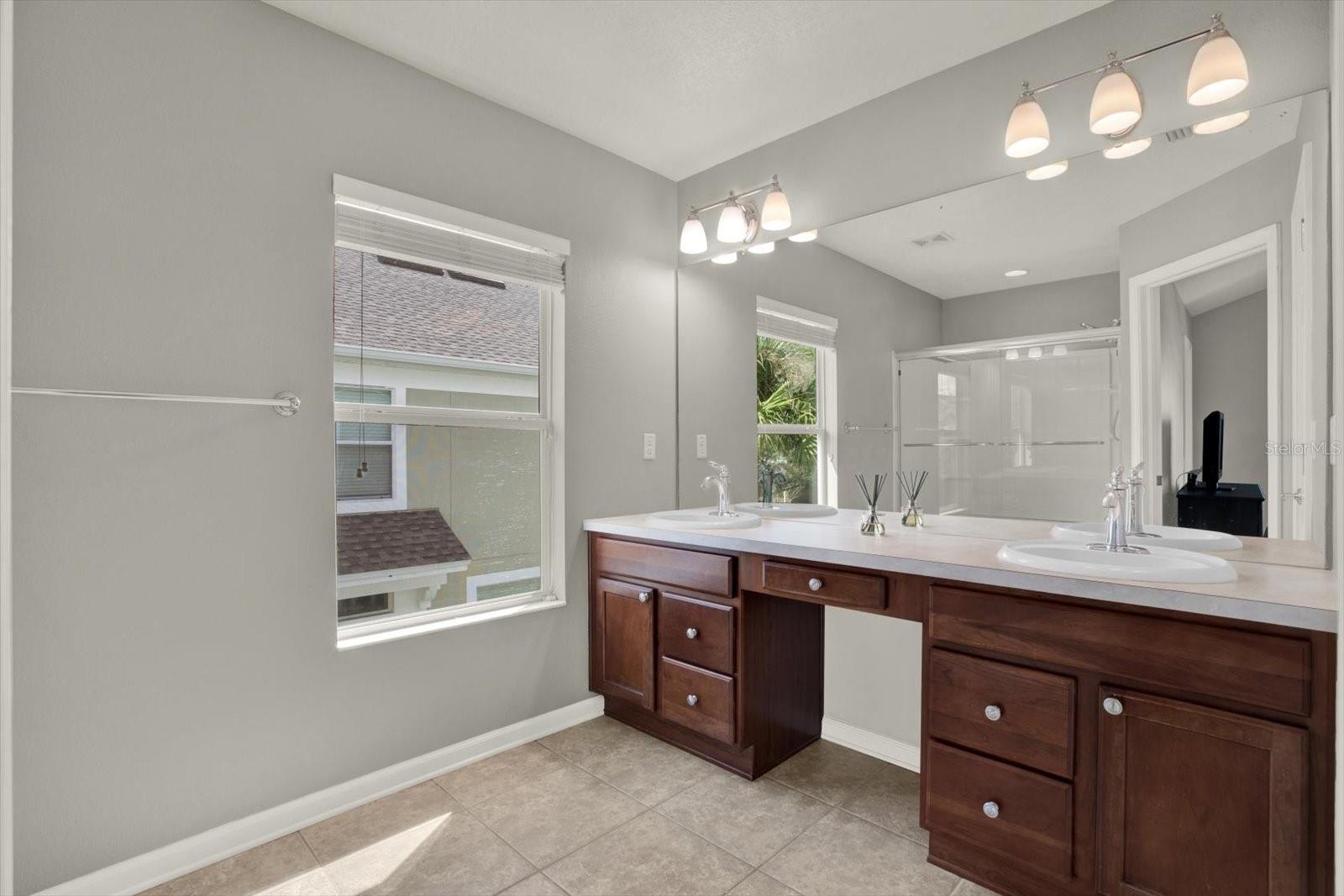 Image 22 of 37 For 10228 Red Currant Court