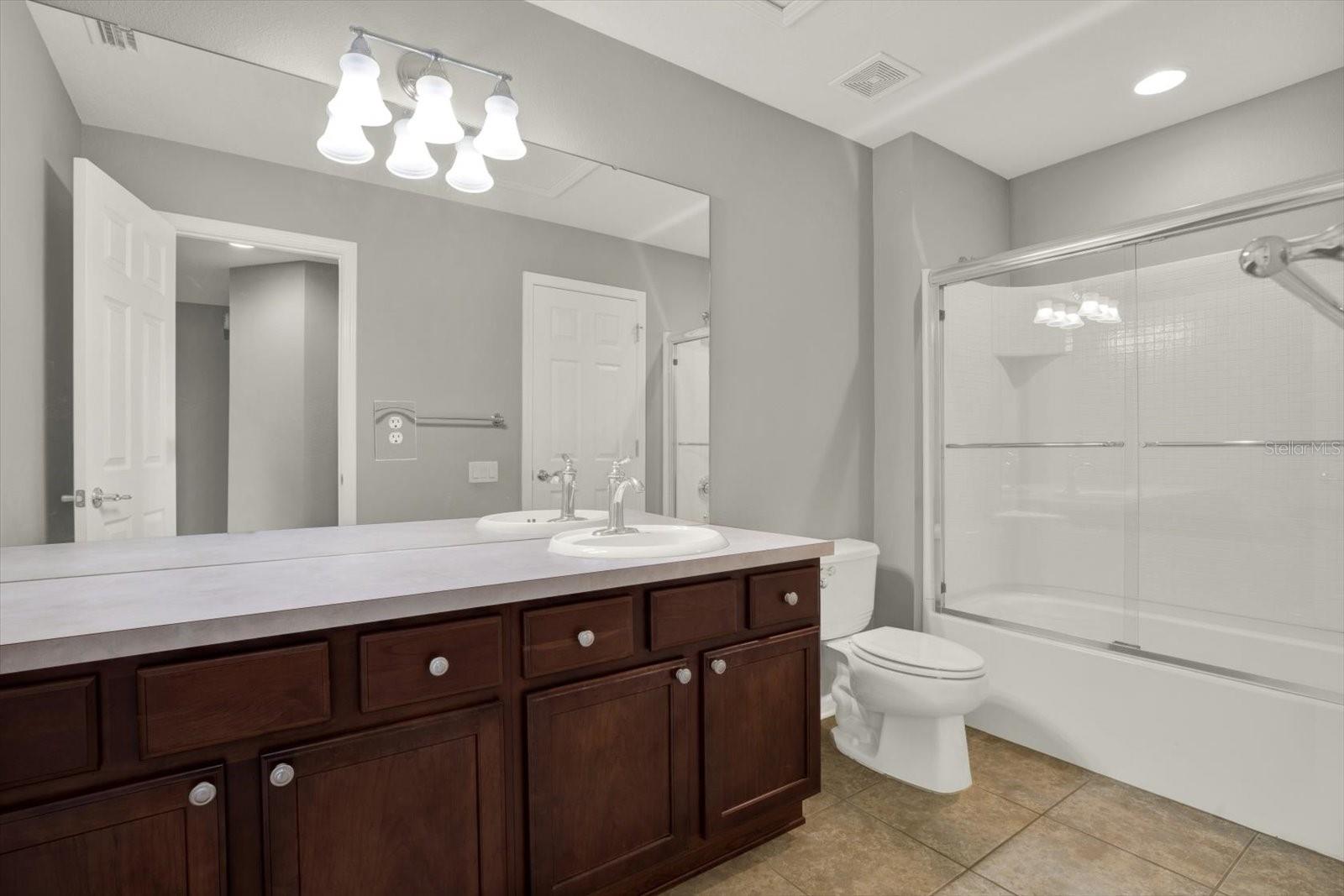 Image 26 of 37 For 10228 Red Currant Court