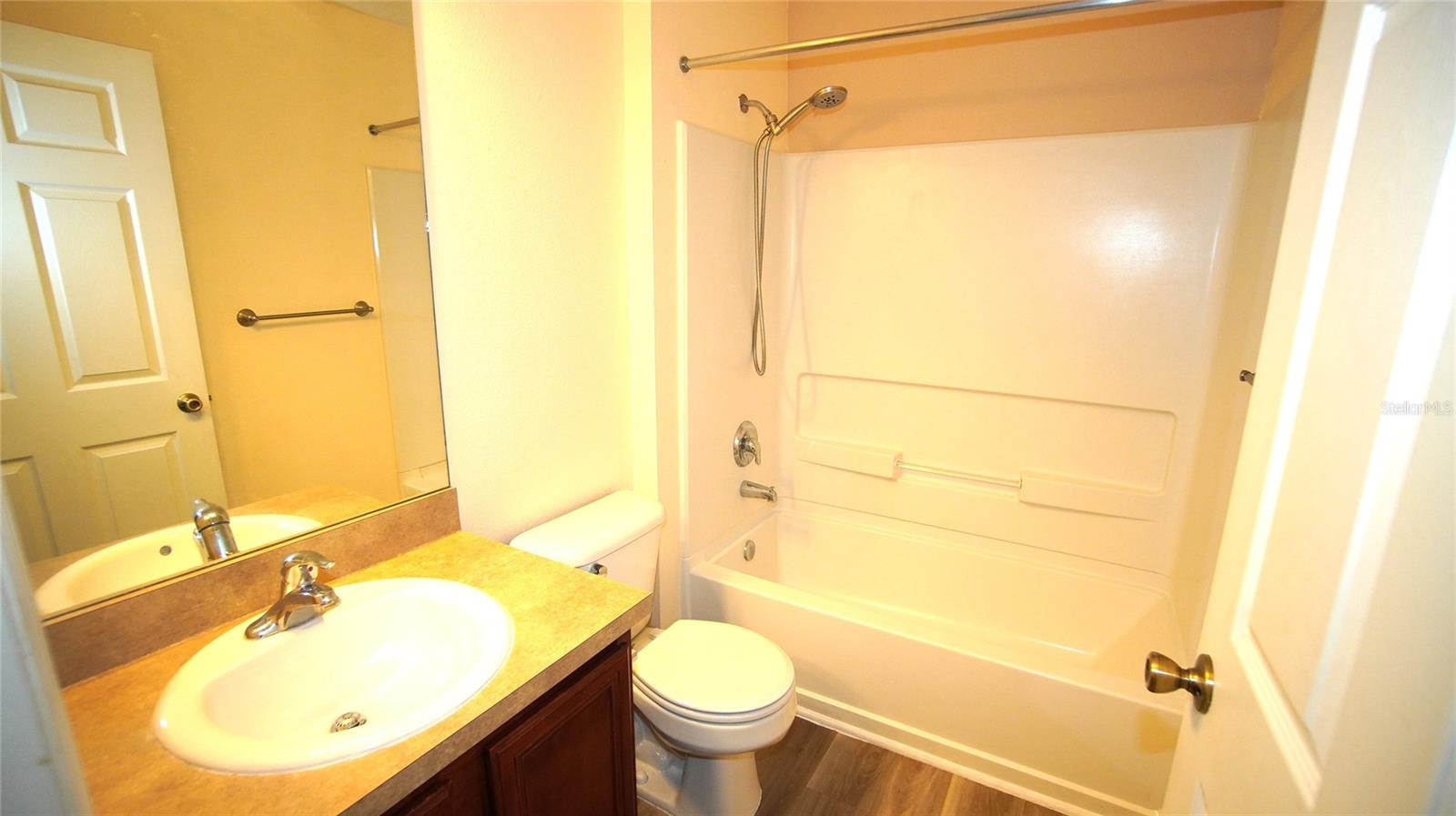 Image 10 of 17 For 30950 Mandolin Cay Avenue