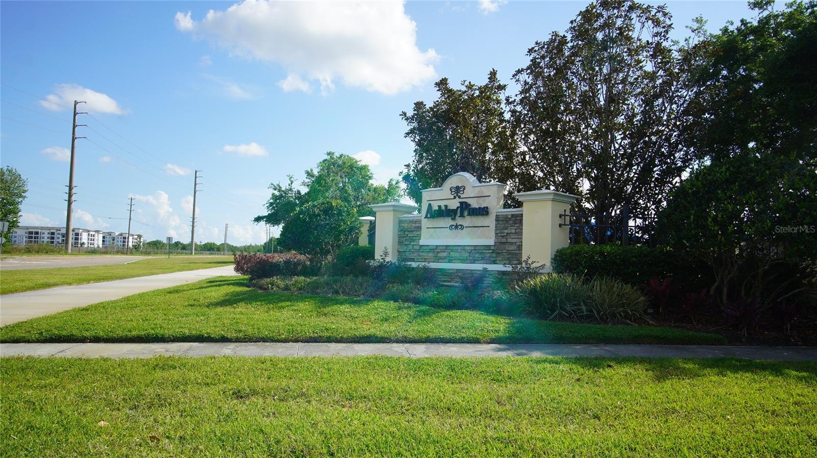 Image 14 of 17 For 30950 Mandolin Cay Avenue