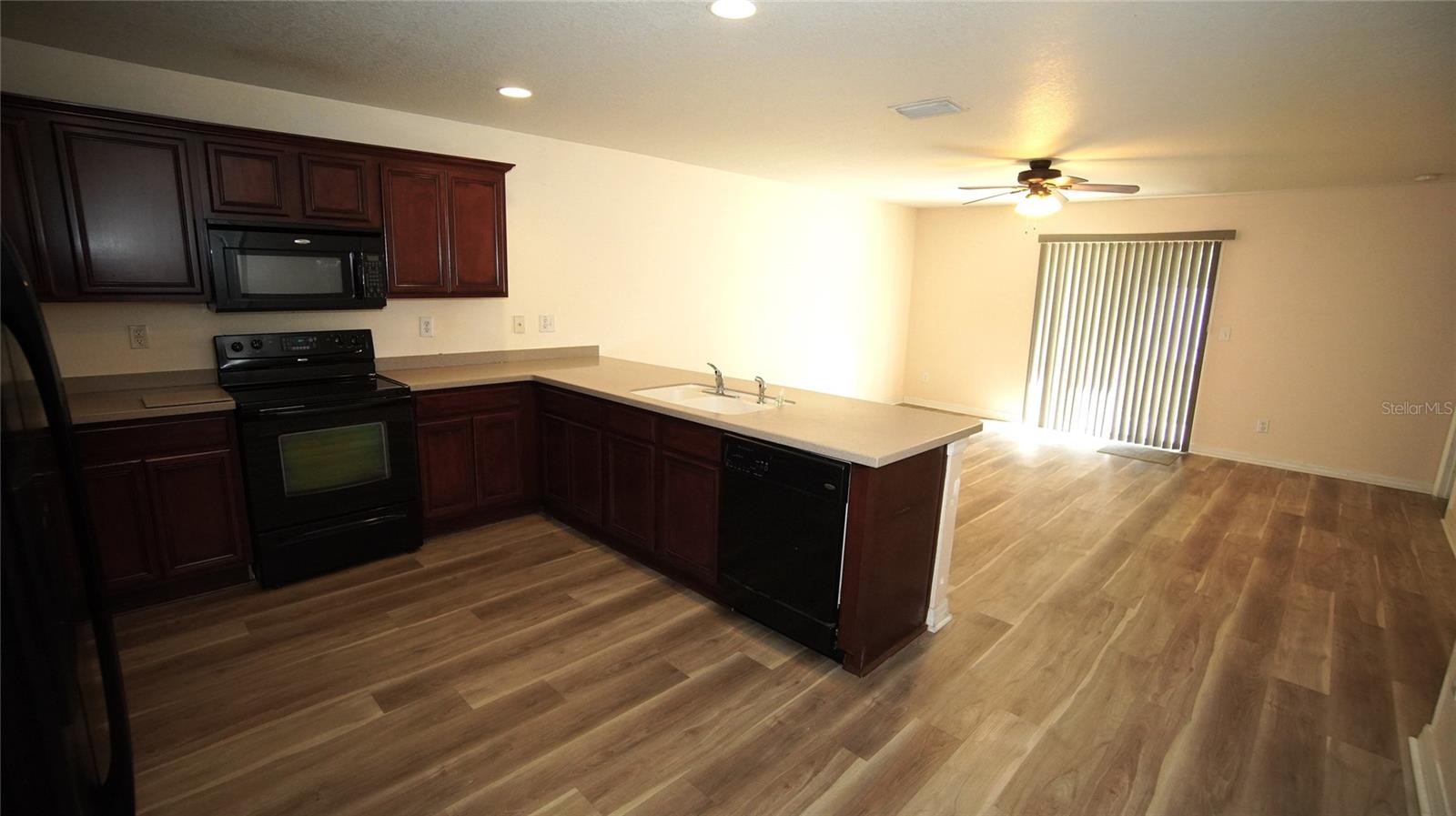 Image 16 of 17 For 30950 Mandolin Cay Avenue