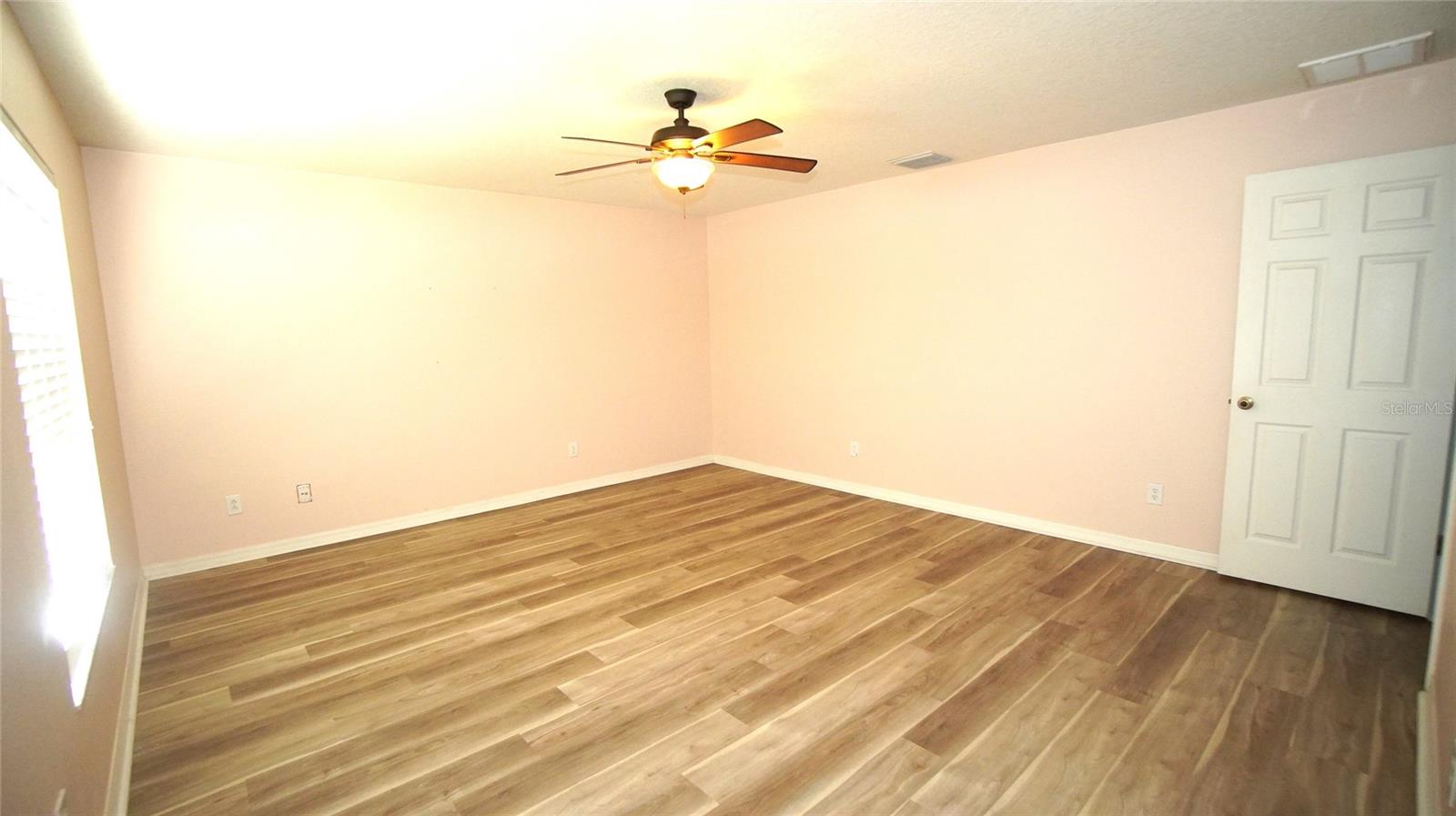 Image 5 of 17 For 30950 Mandolin Cay Avenue