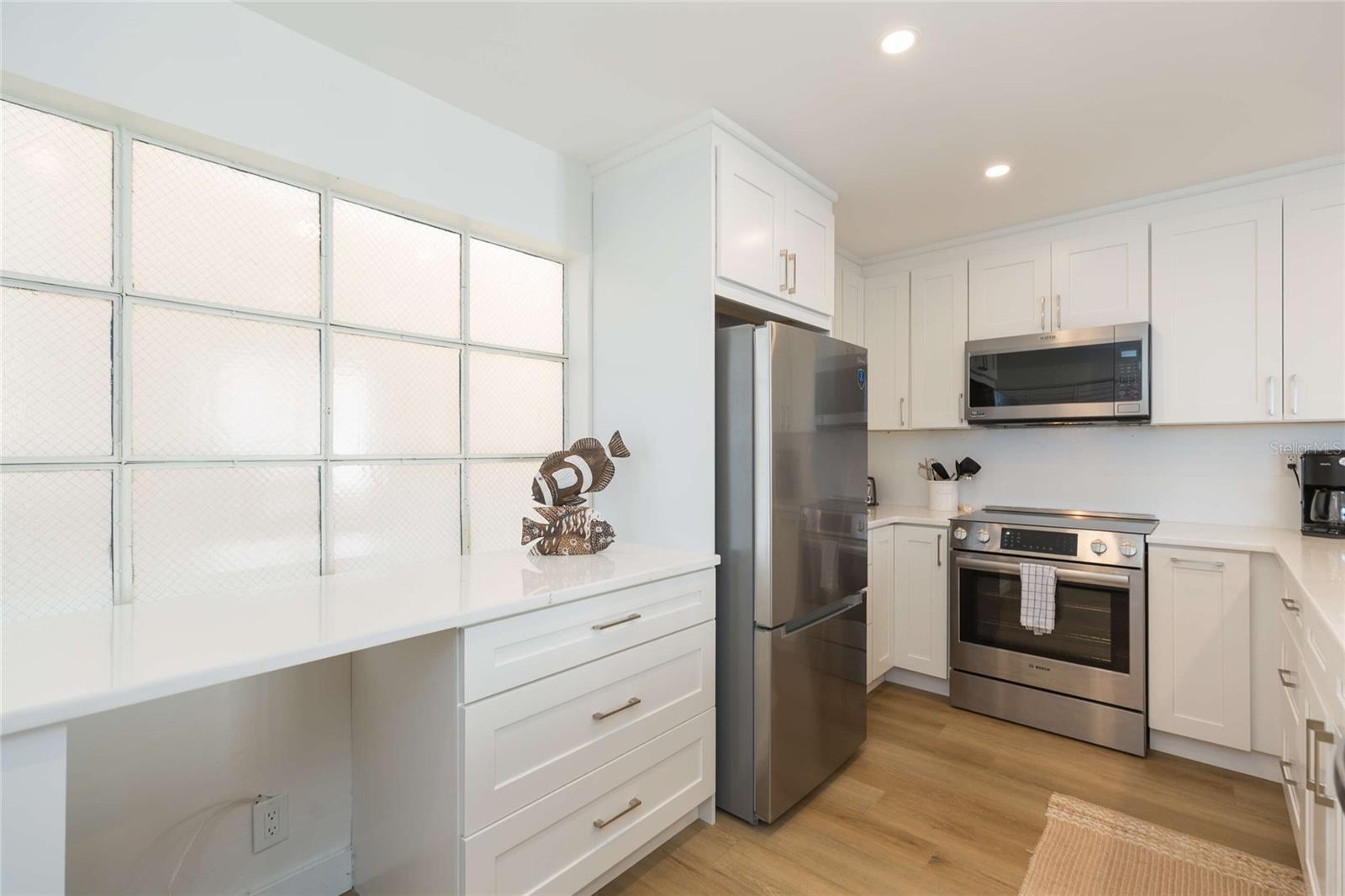 Image 11 of 37 For 5633 Puerta Del Sol Boulevard S 204