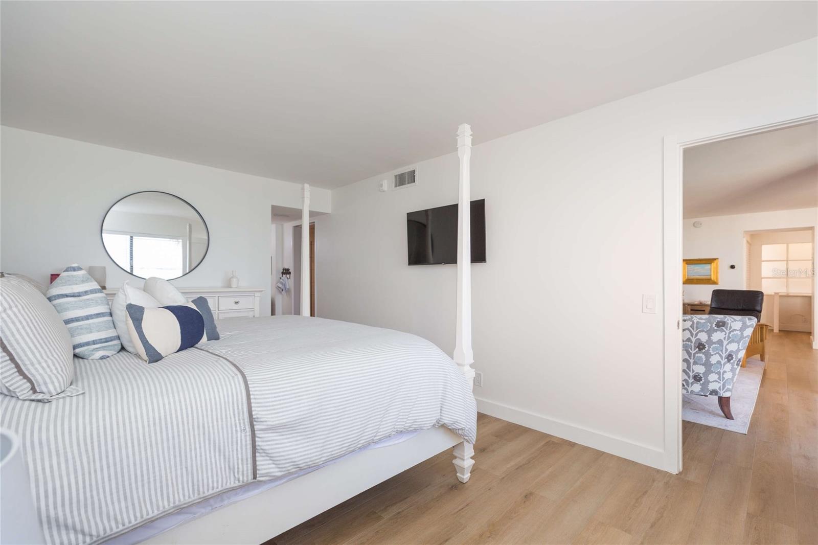 Image 19 of 37 For 5633 Puerta Del Sol Boulevard S 204