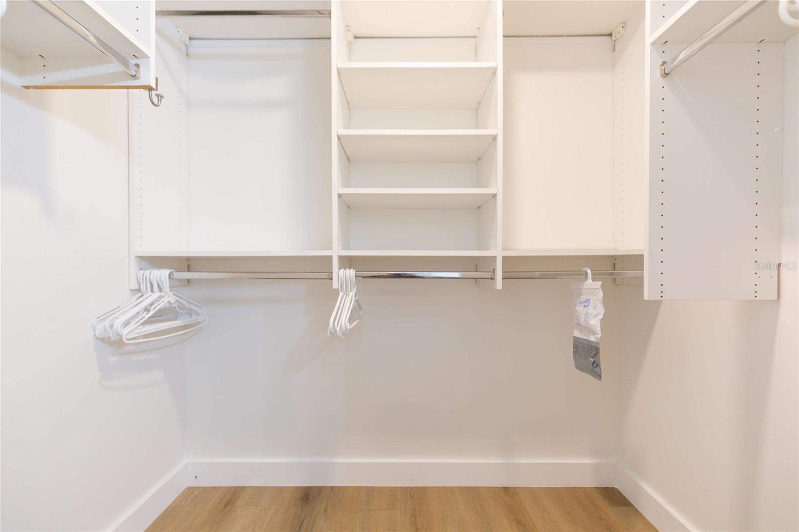 Image 22 of 37 For 5633 Puerta Del Sol Boulevard S 204