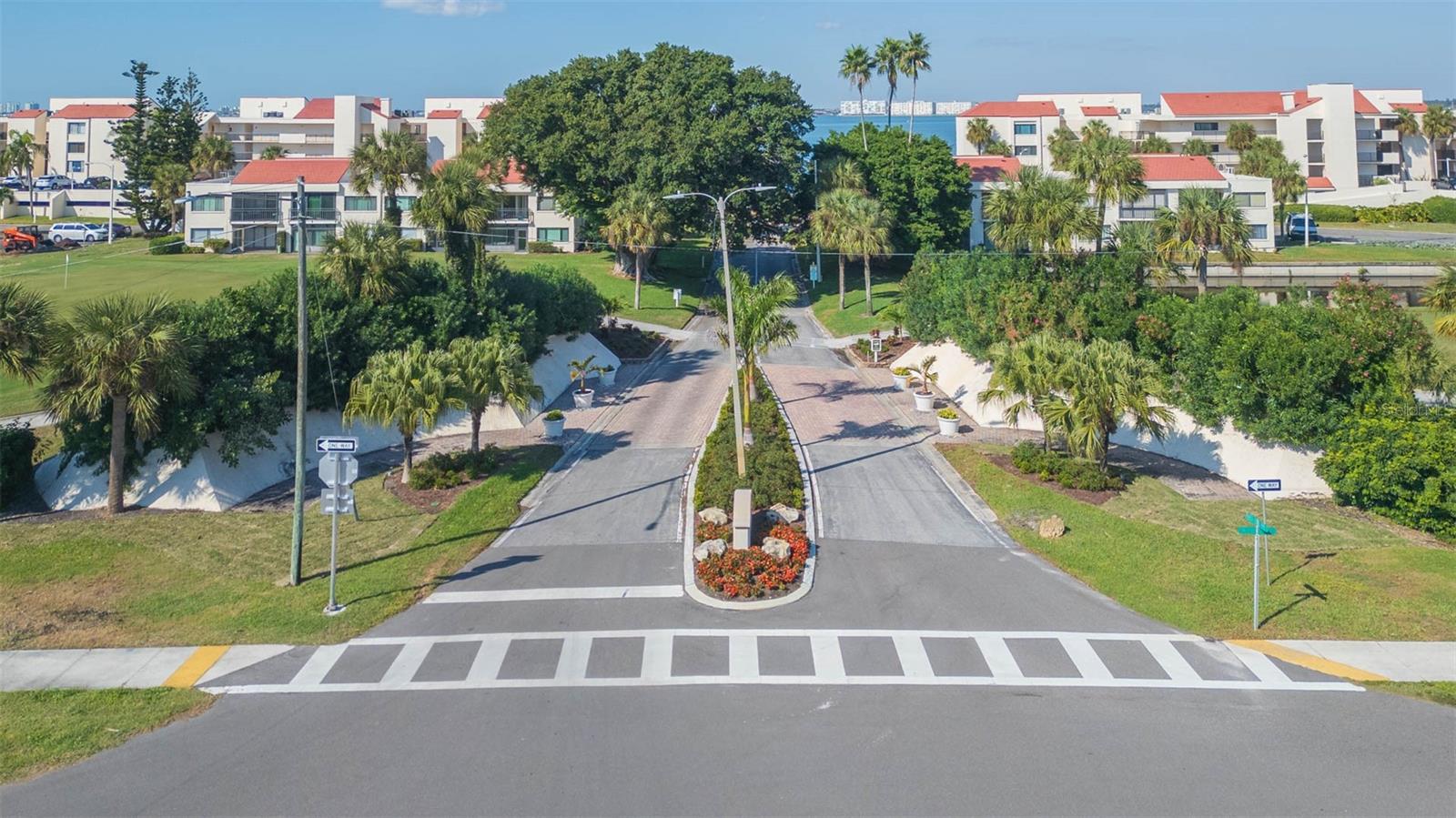 Image 31 of 37 For 5633 Puerta Del Sol Boulevard S 204