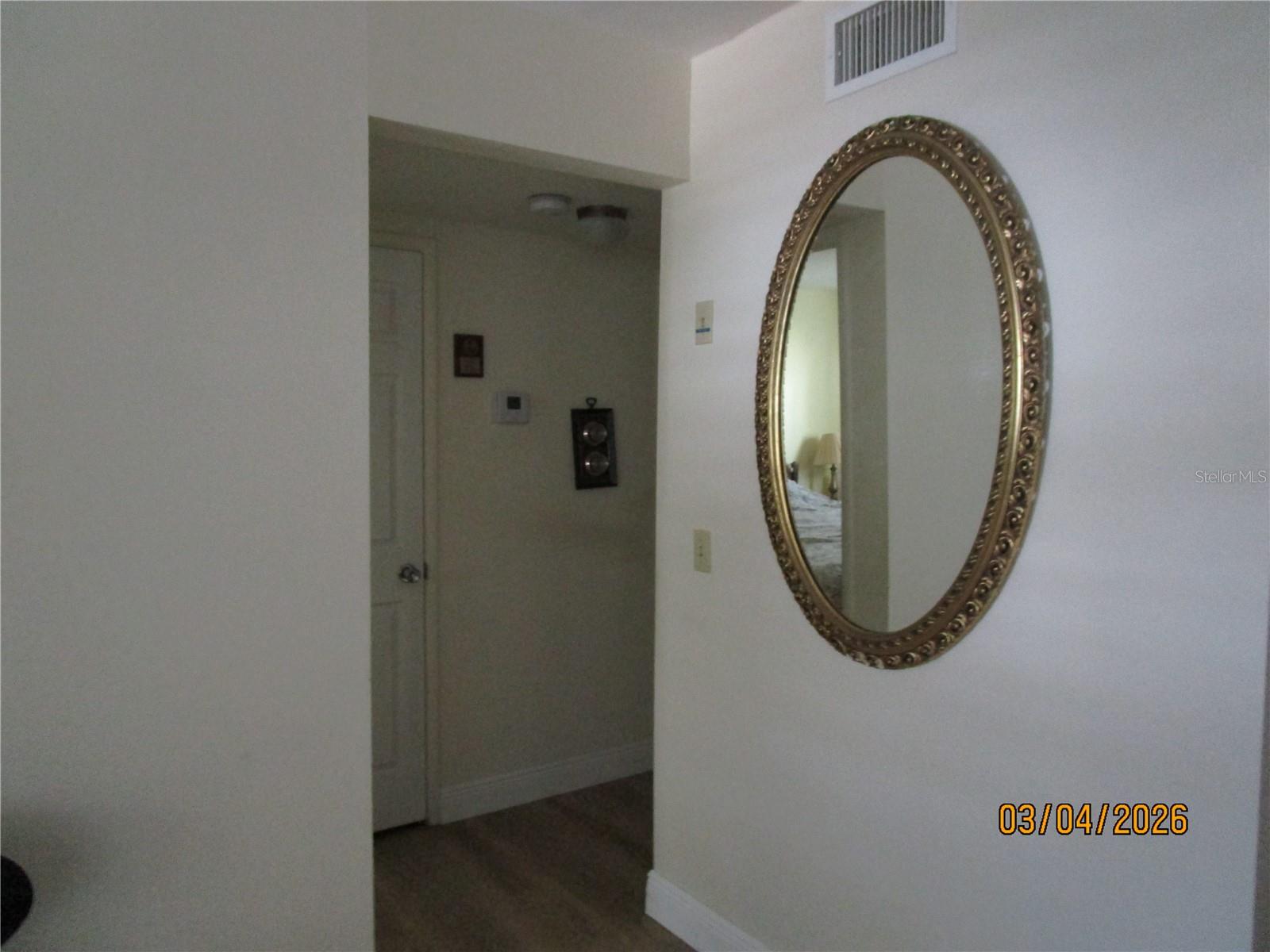 Listing photo id 11 for 5920 18th Street N 8