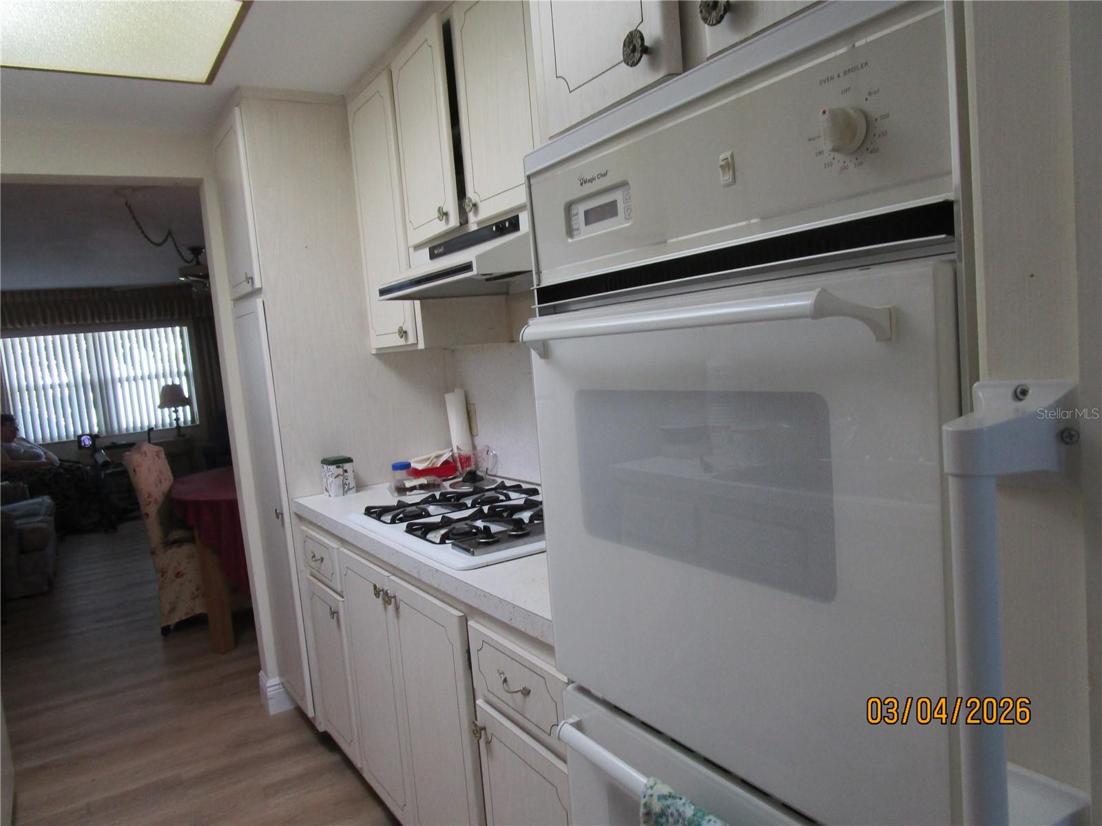 Listing photo id 7 for 5920 18th Street N 8