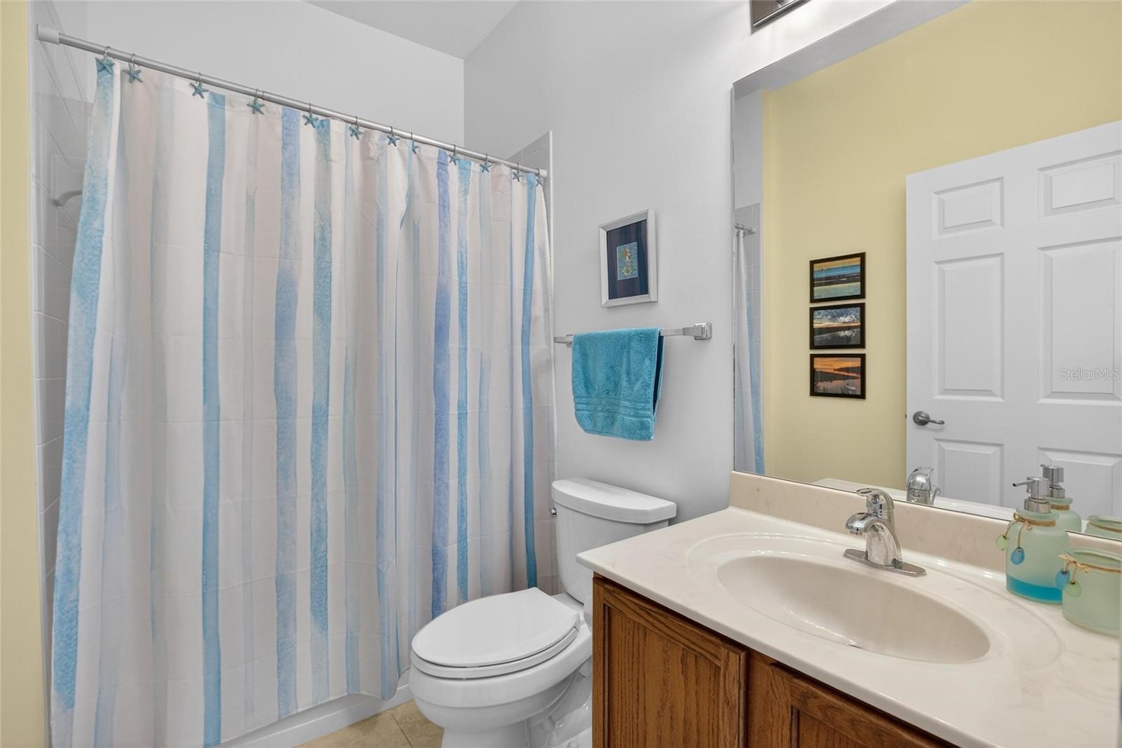 Listing photo id 36 for 4152 Dunmore Drive