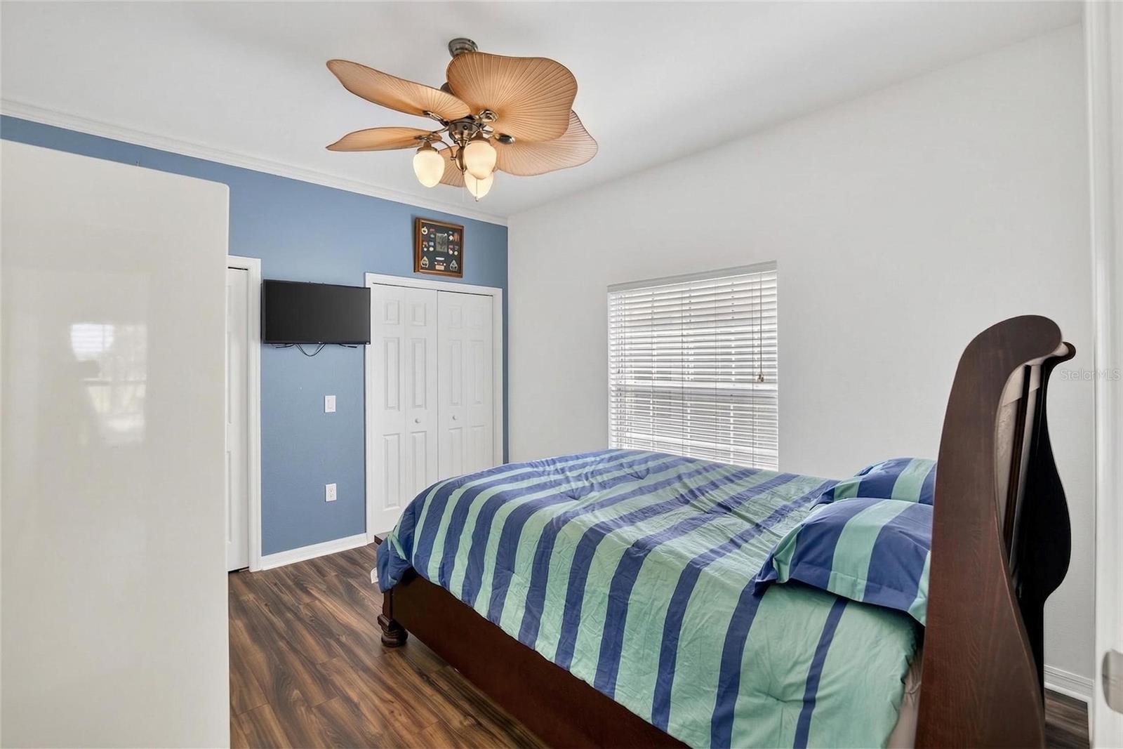 Listing photo id 38 for 4152 Dunmore Drive