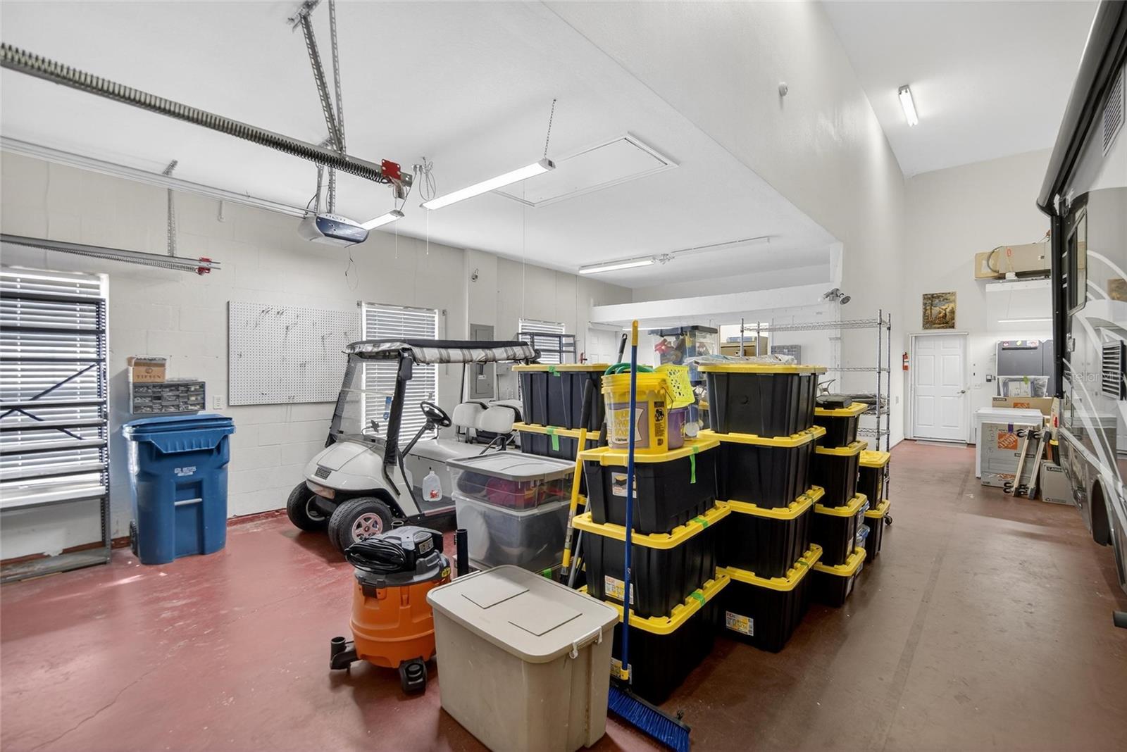 Listing photo id 52 for 4152 Dunmore Drive