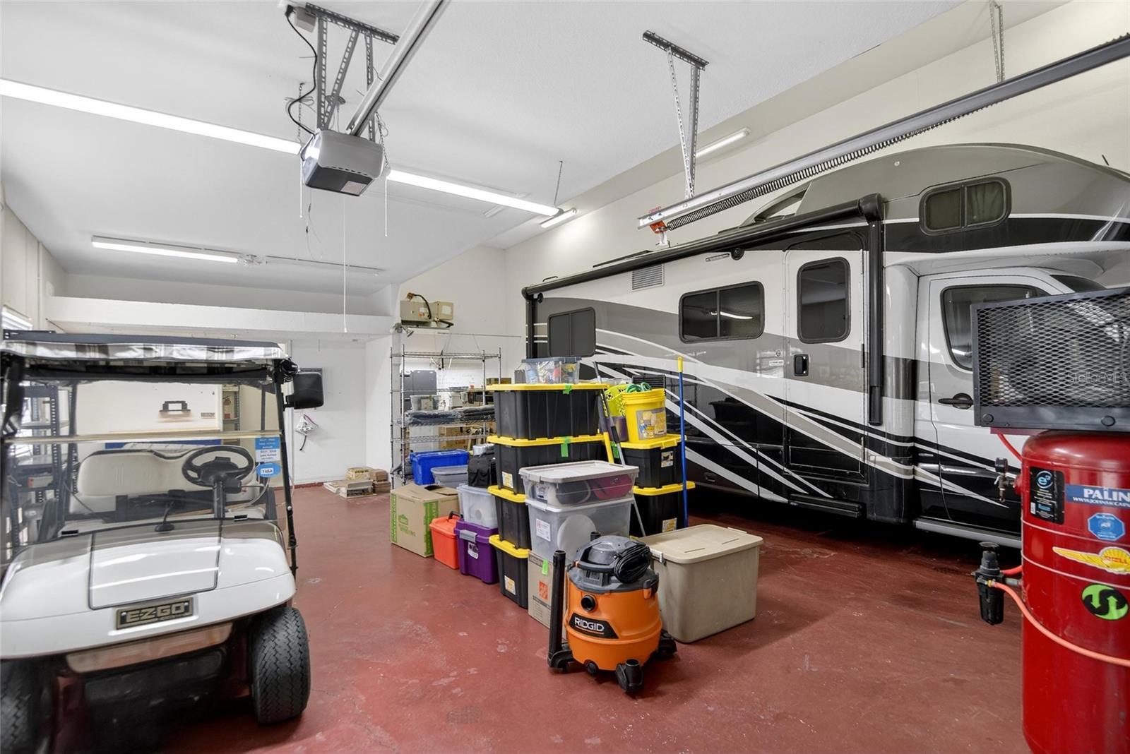 Listing photo id 53 for 4152 Dunmore Drive