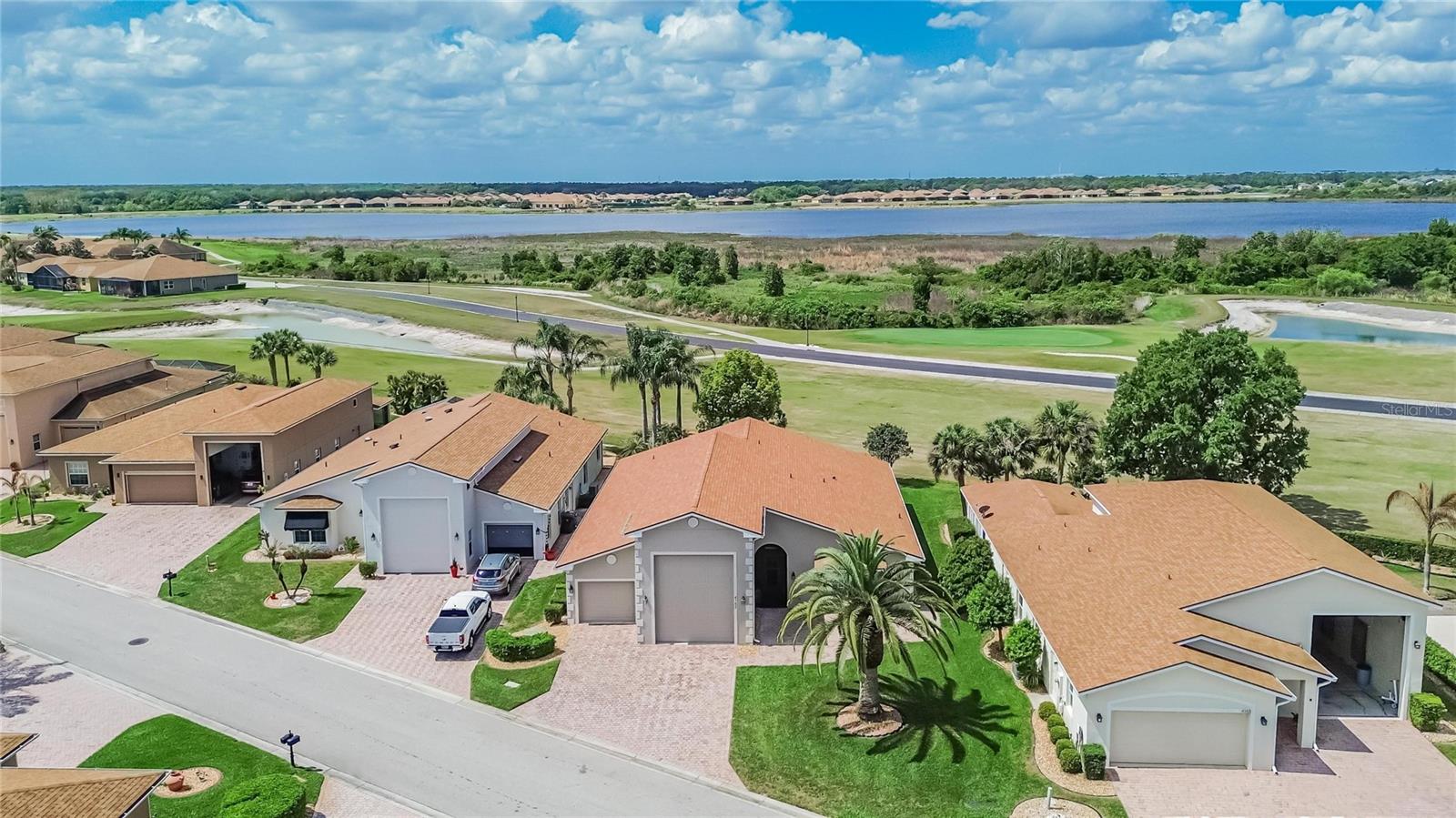 Listing photo id 64 for 4152 Dunmore Drive