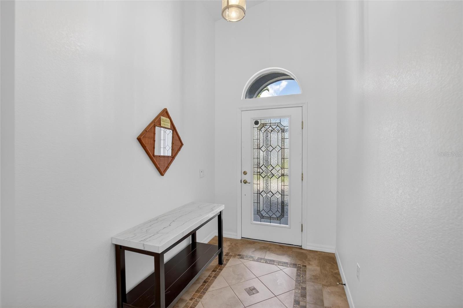 Listing photo id 6 for 4152 Dunmore Drive