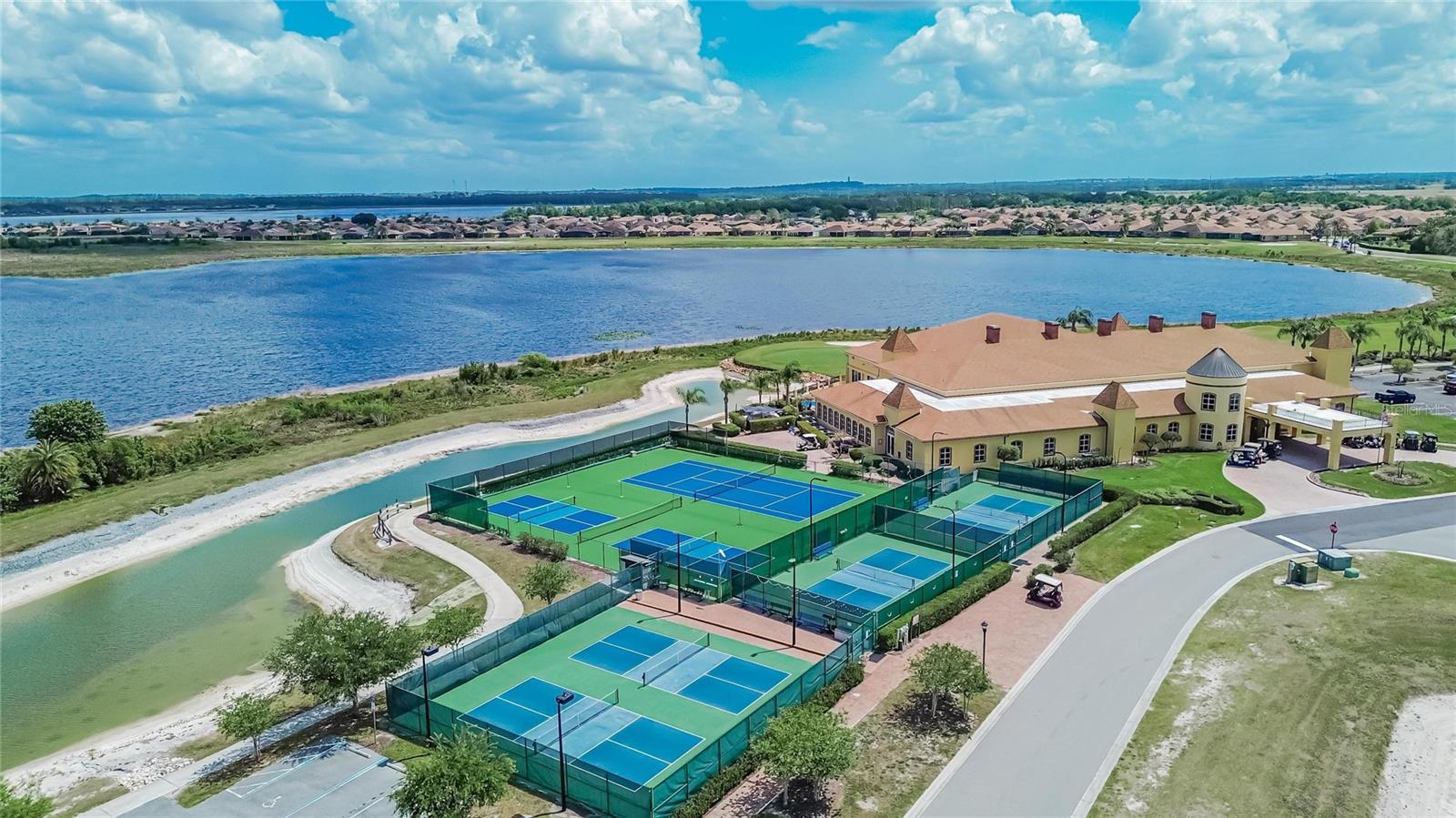 Listing photo id 92 for 4152 Dunmore Drive