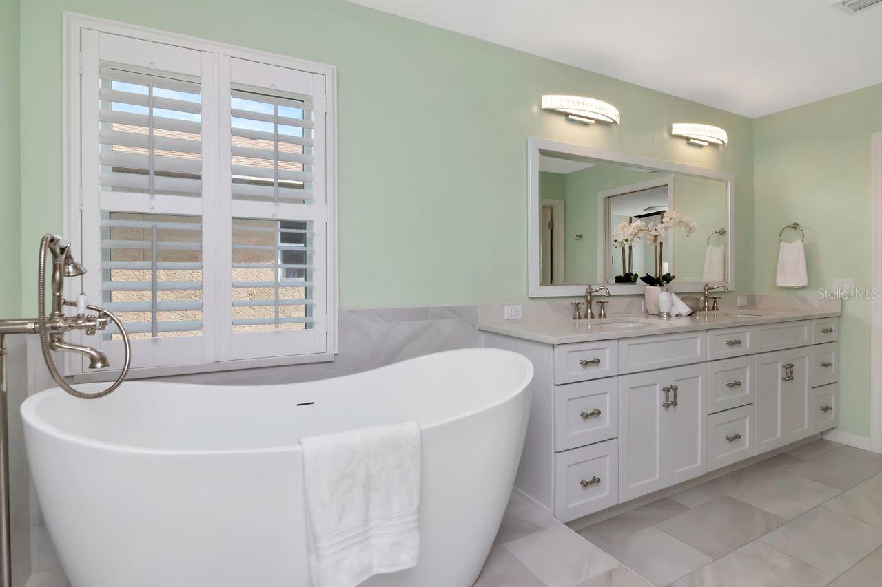 Image 17 of 69 For 1732 Split Fork Drive