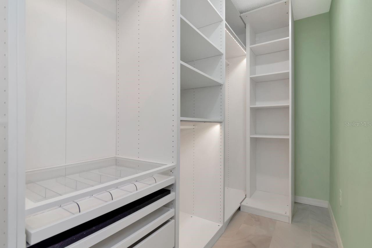 Image 19 of 69 For 1732 Split Fork Drive