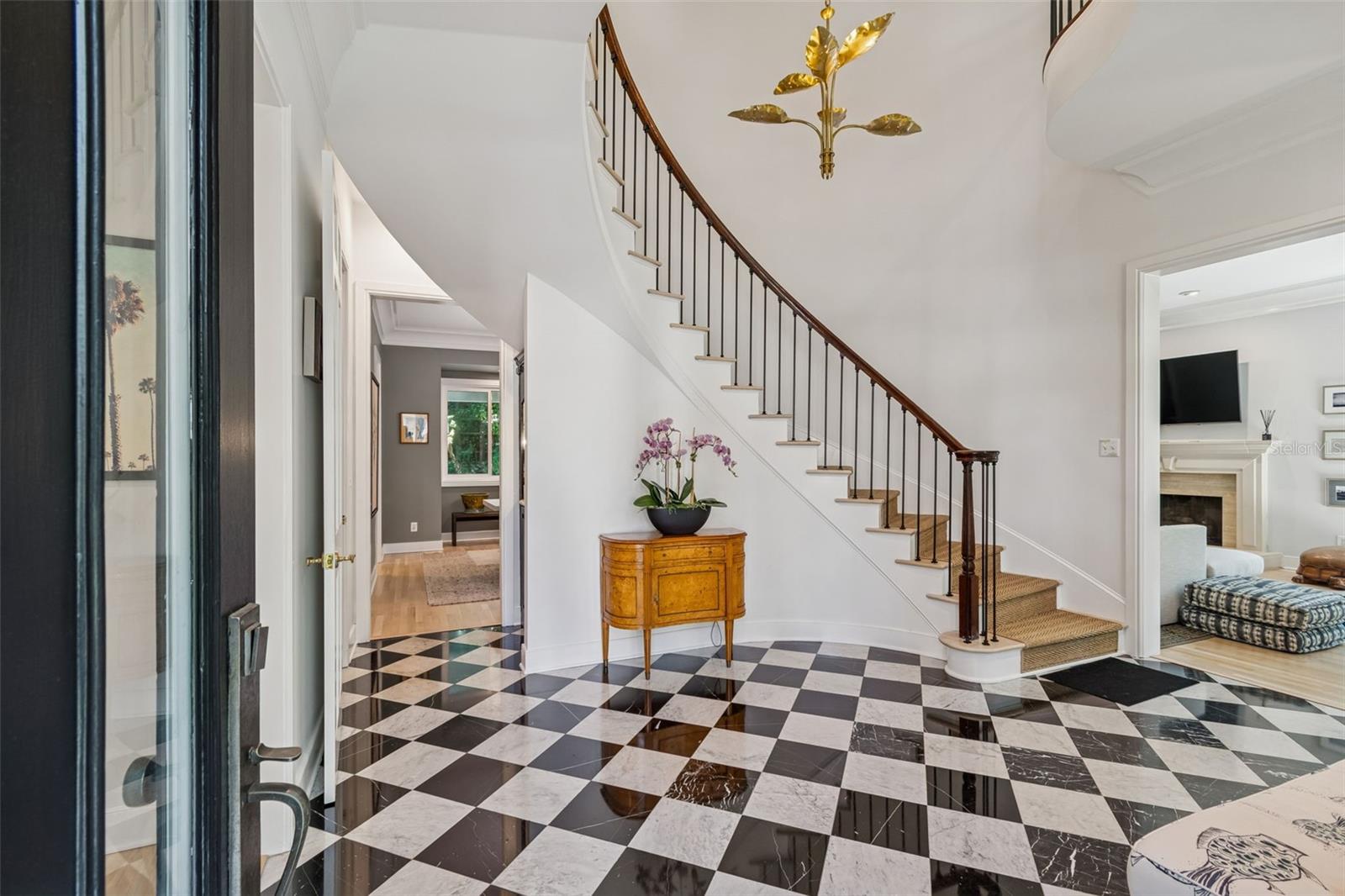 Image 11 of 51 For 5210 Crescent Drive