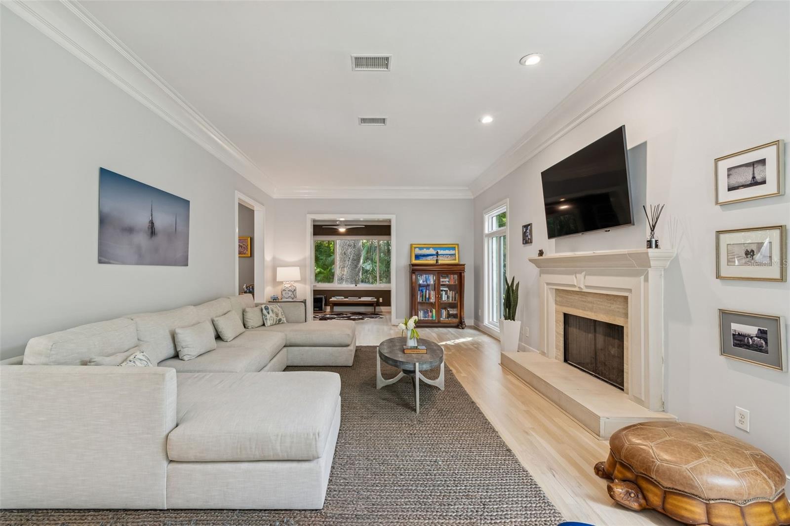 Image 13 of 51 For 5210 Crescent Drive