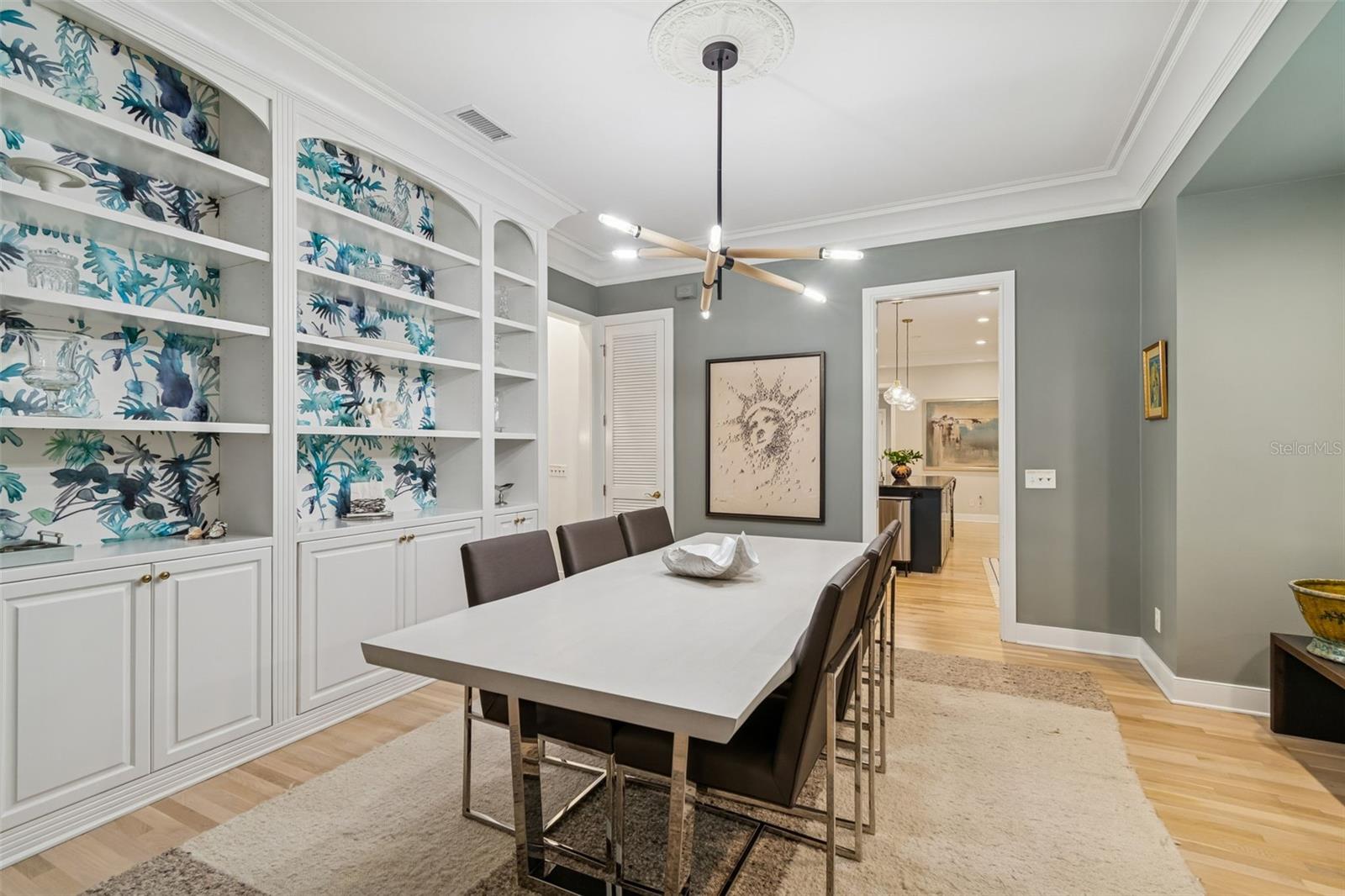 Image 17 of 51 For 5210 Crescent Drive